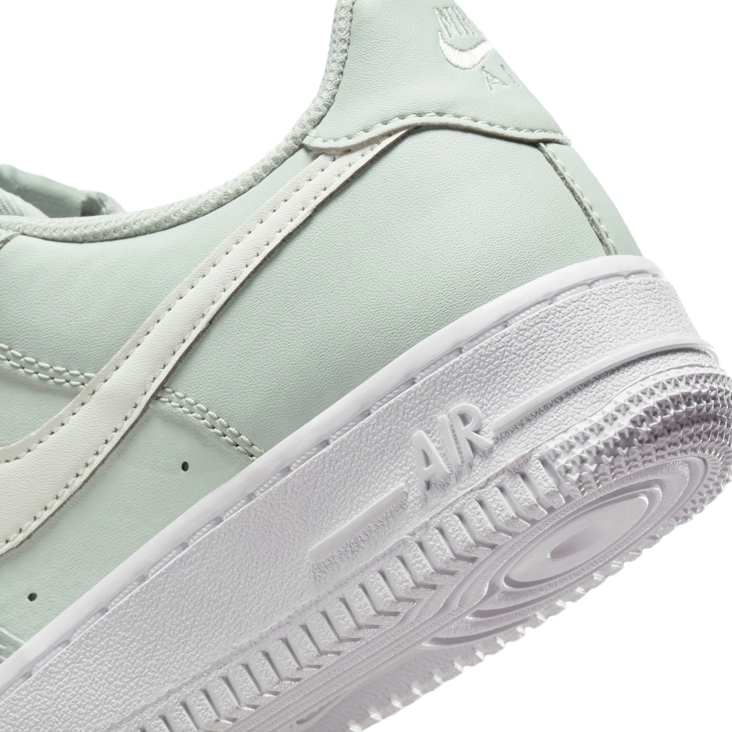 Air Force 1 (Big Kid) - Image 8