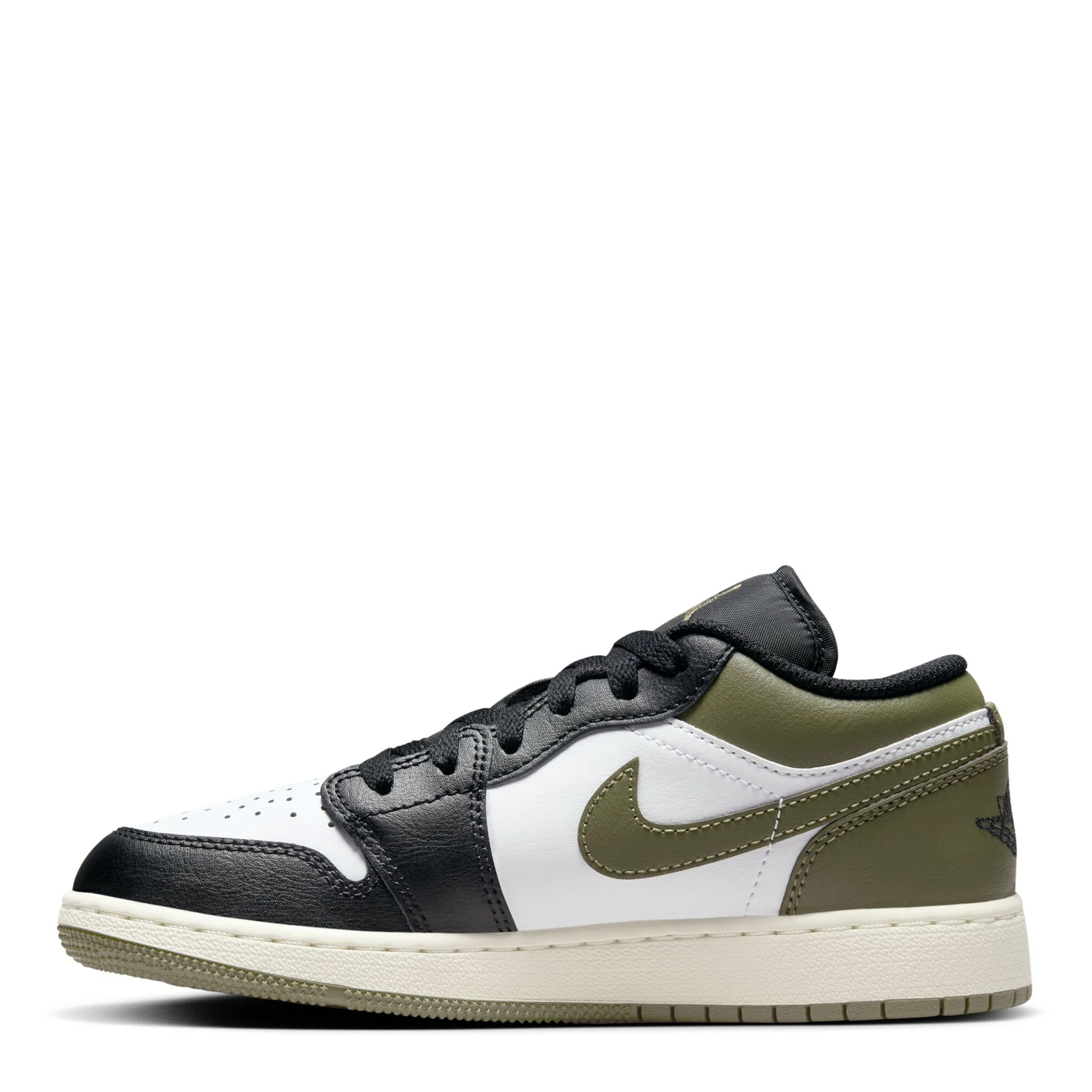 Air Jordan 1 Low (Big Kid) - Image 2