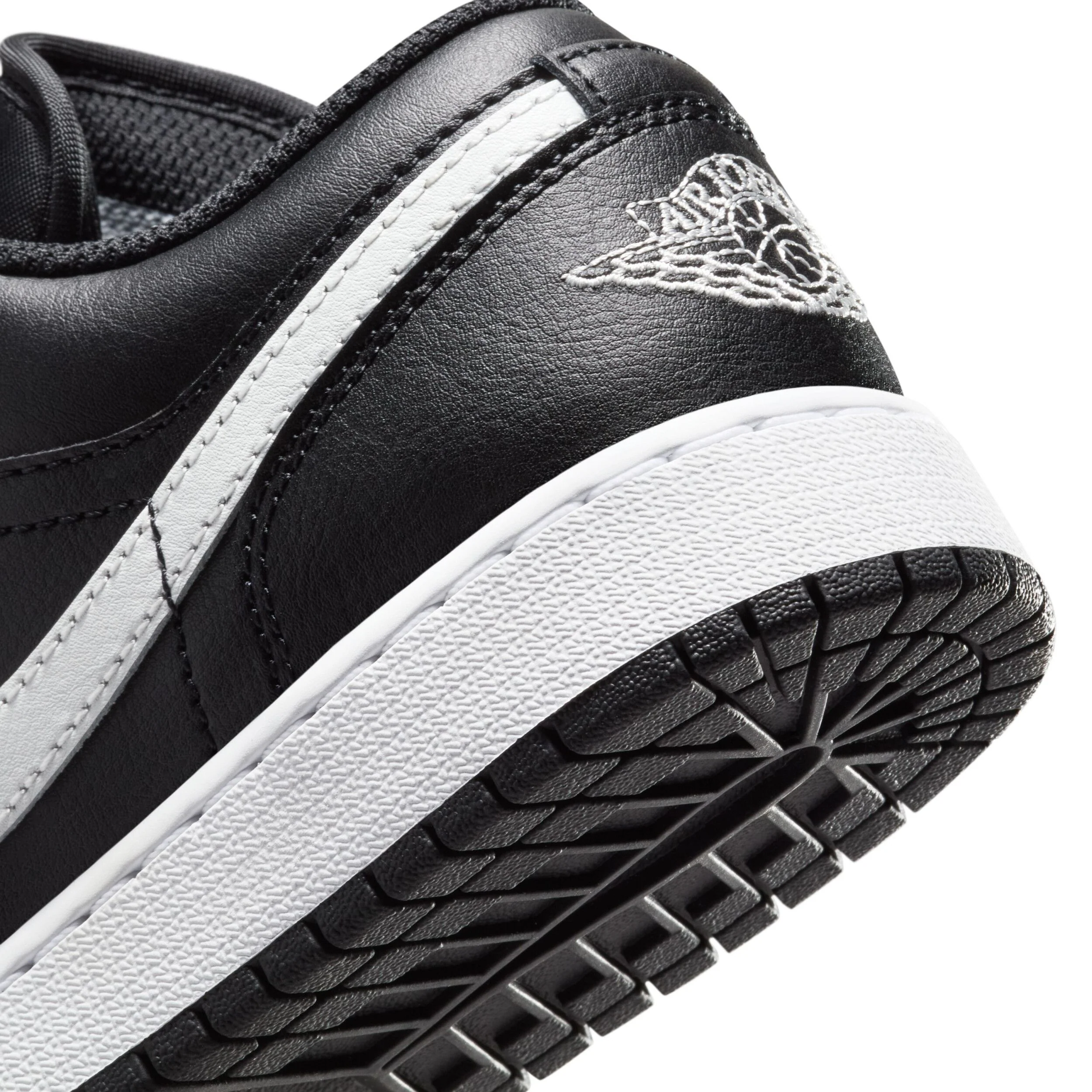 Air Jordan 1 Low (Big Kid) - Image 8