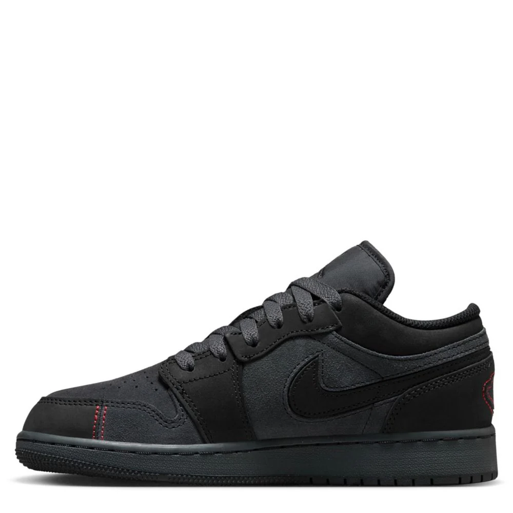 Air Jordan 1 Low (Big Kid) - Image 3