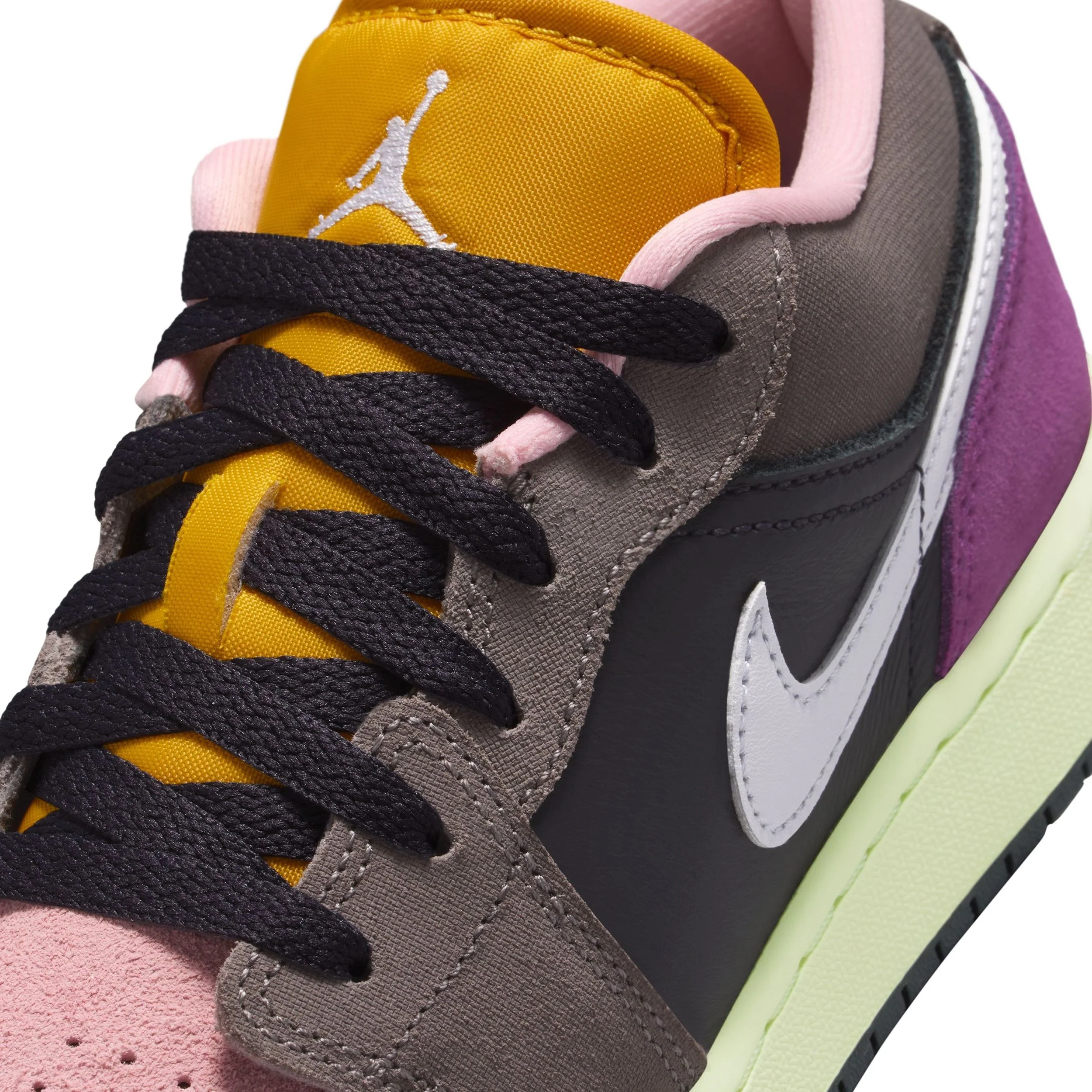 Air Jordan 1 Low (Big Kid) - Image 7
