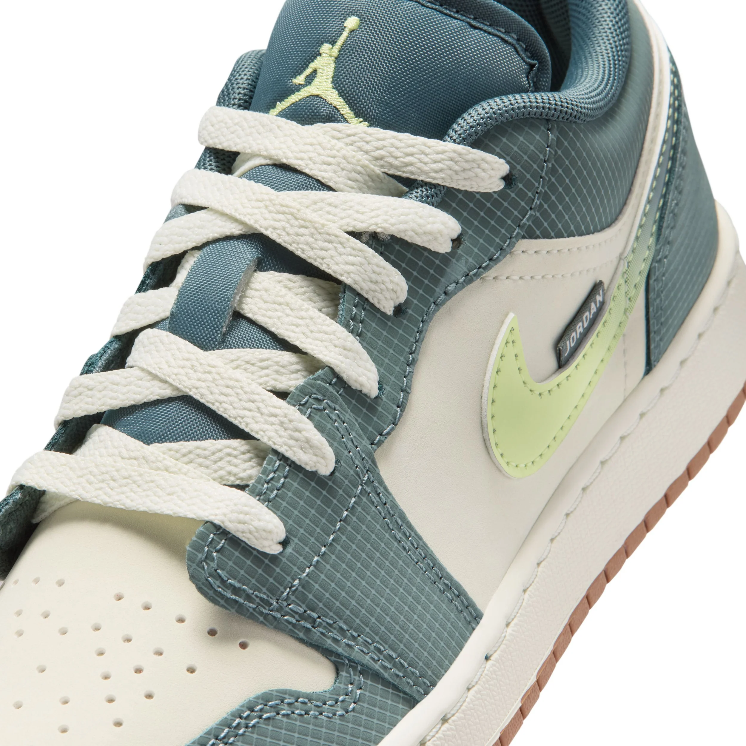 Air Jordan 1 Low (Big Kid) - Image 7