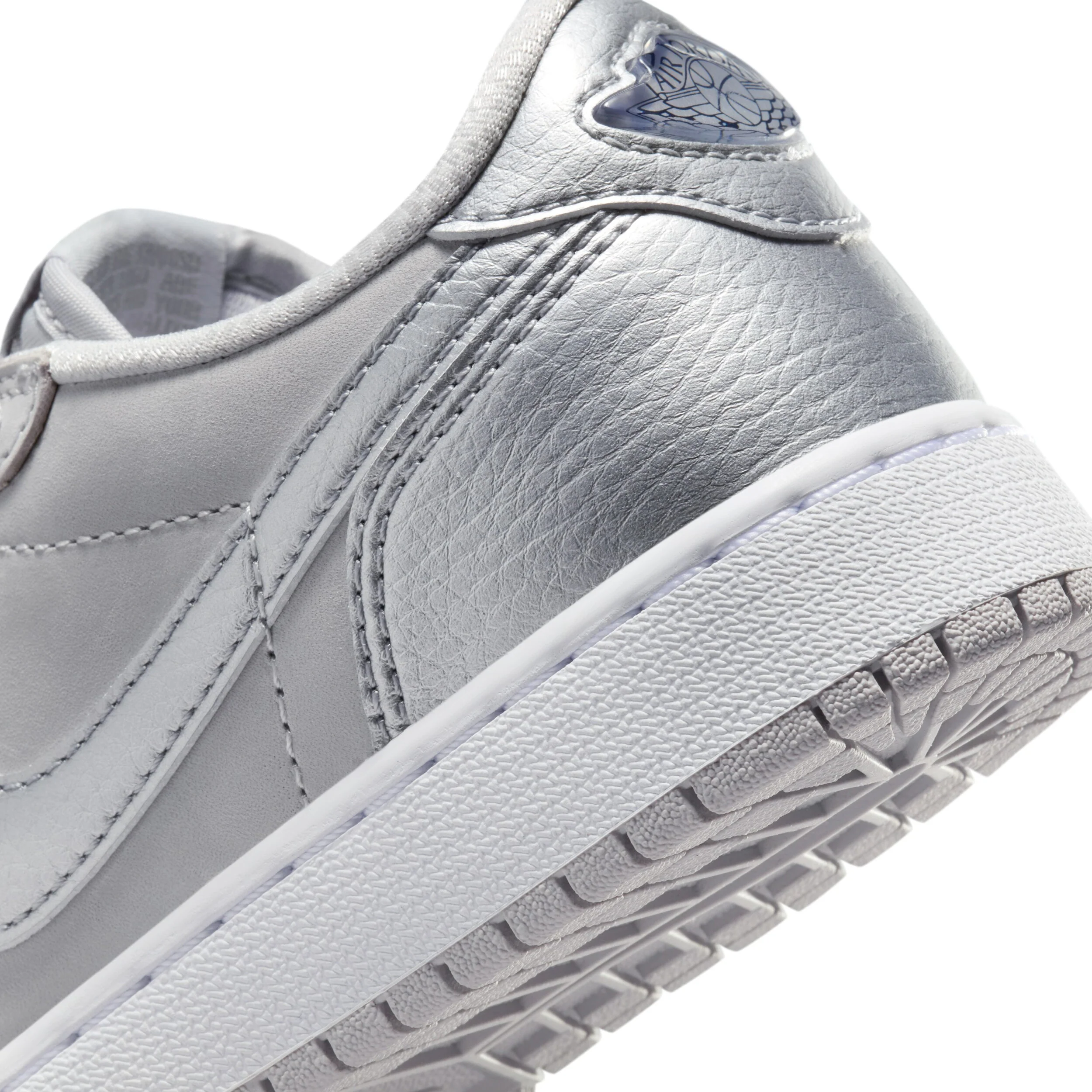 Air Jordan 1 Low Og (Big Kid) - Image 8