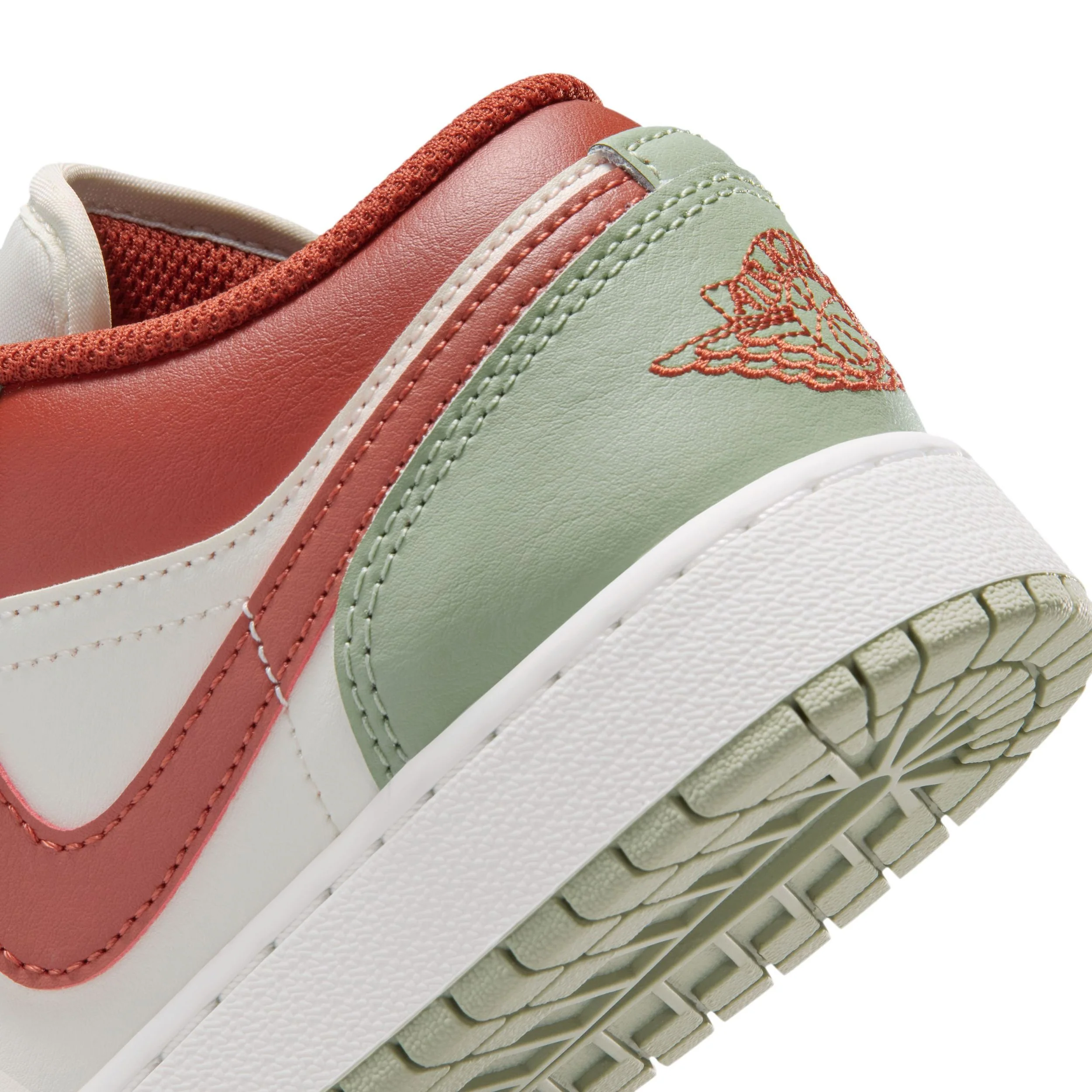 Air Jordan 1 Low Og (Big Kid) - Image 8
