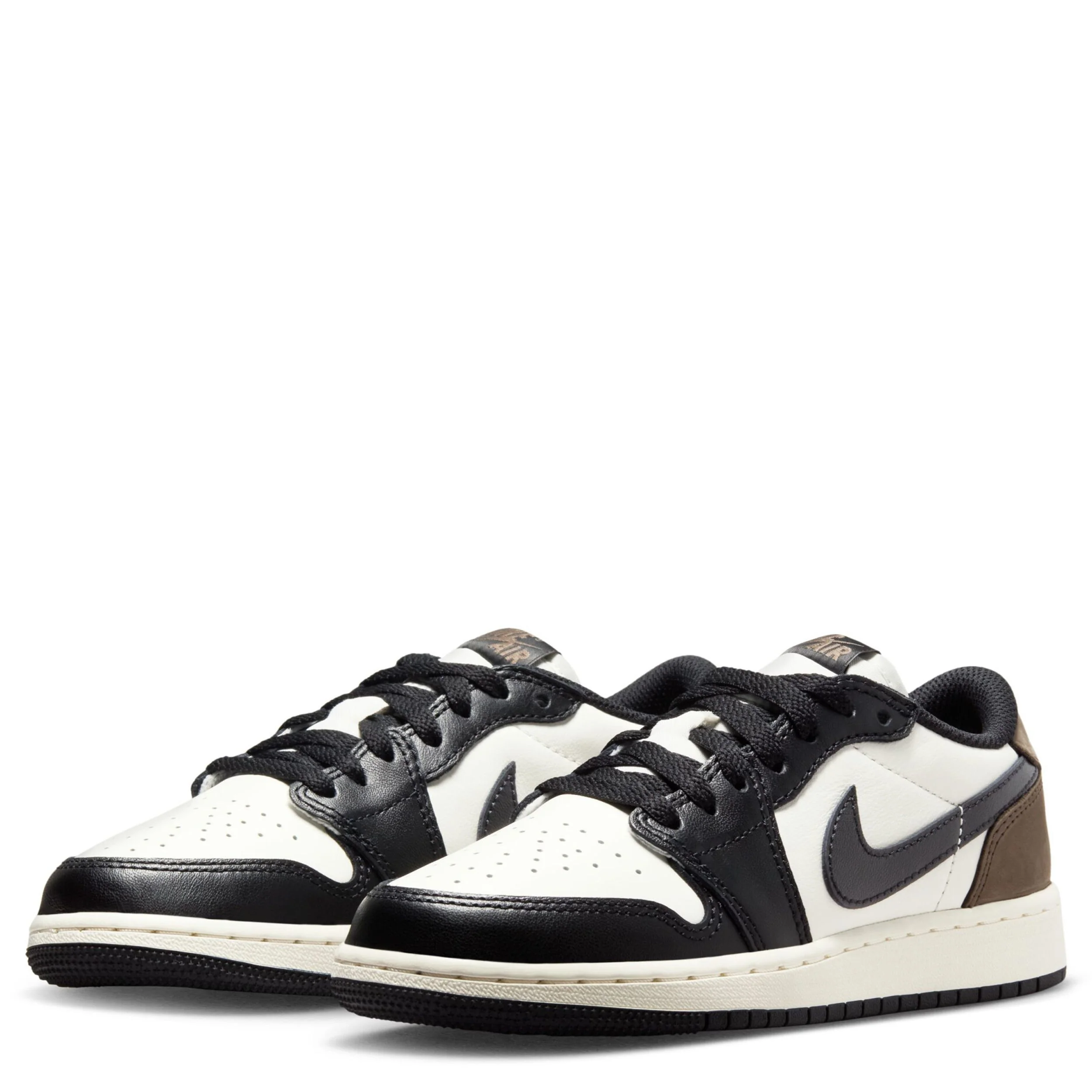 Air Jordan 1 Low Og (Big Kid) - Image 3
