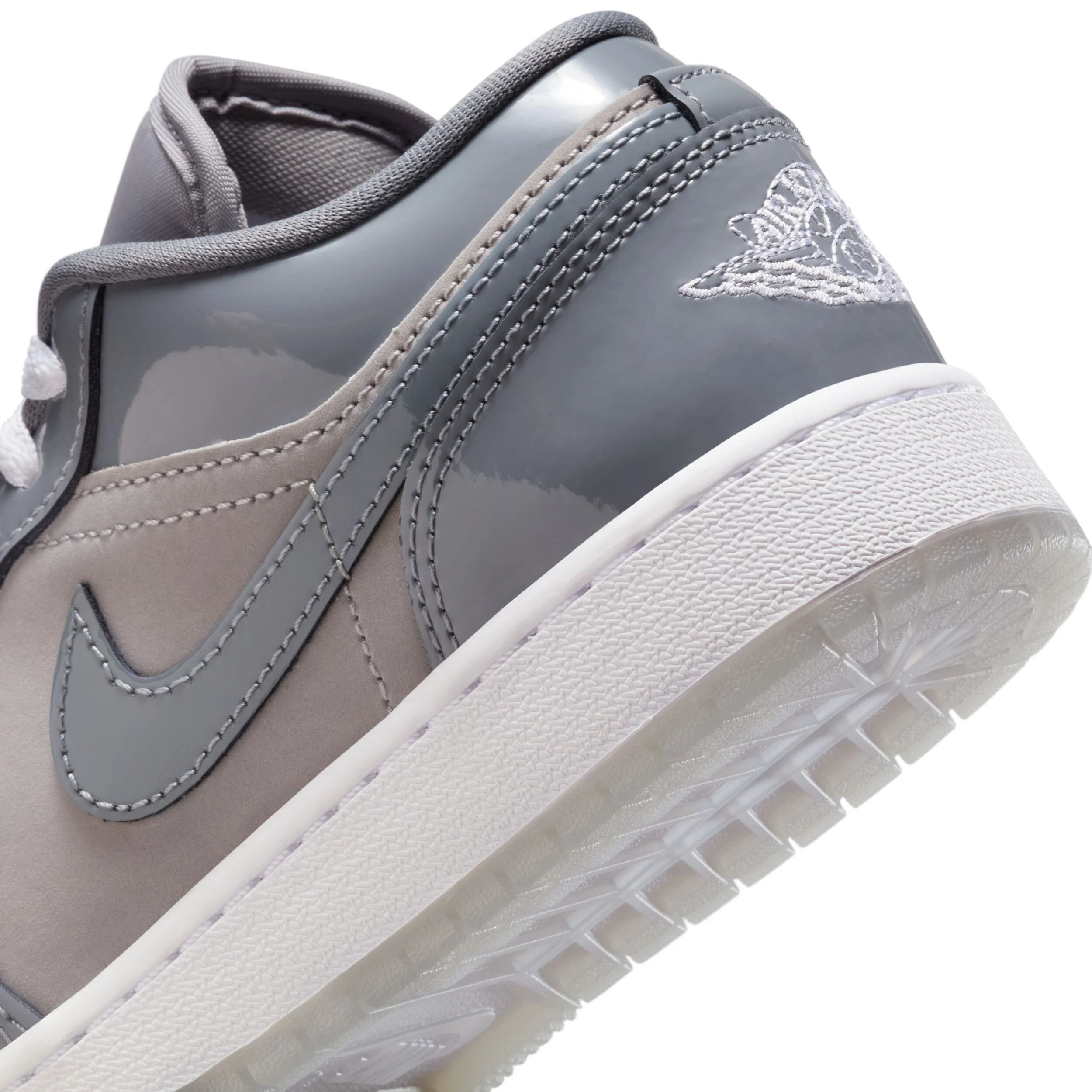 Air Jordan 1 Low Se (Big Kid) - Image 8