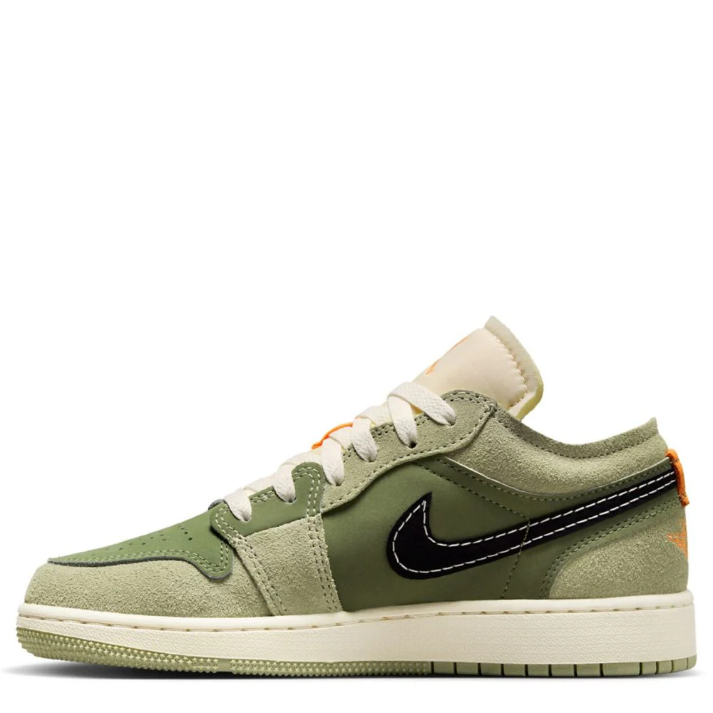 Air Jordan 1 Low Se Craft (Big Kid) - Image 3