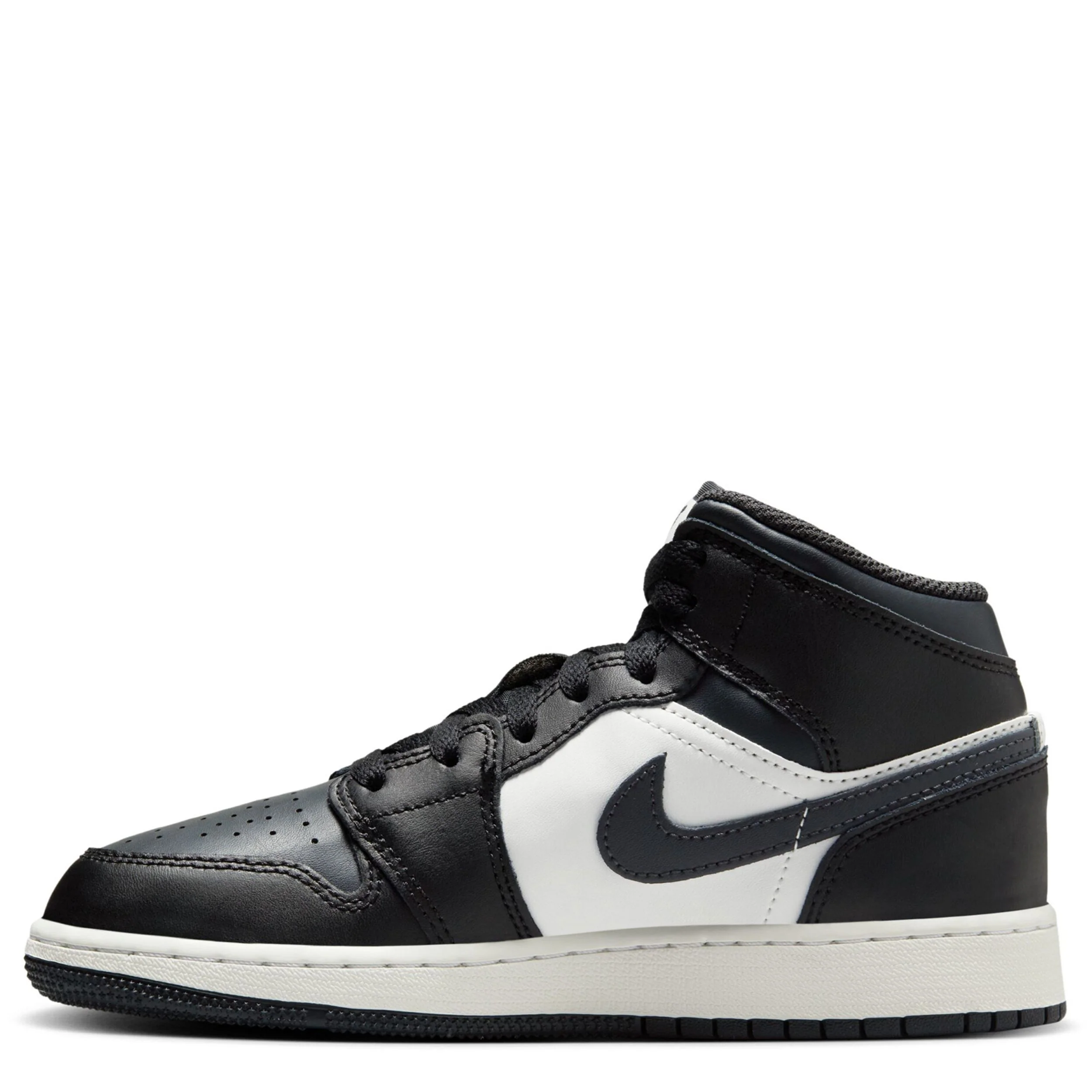 Air Jordan 1 Mid (Big Kid) - Image 2