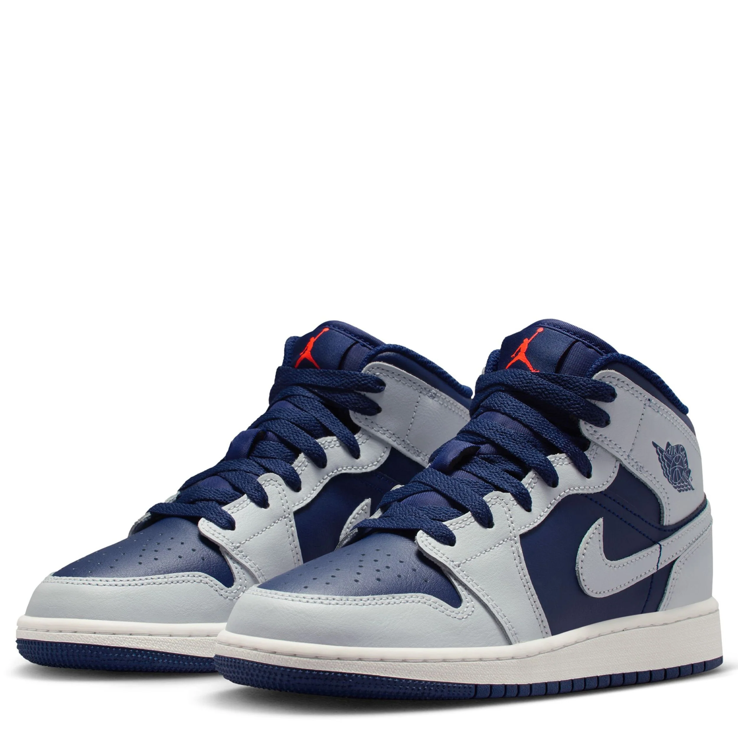 Air Jordan 1 Mid (Big Kid) - Image 3