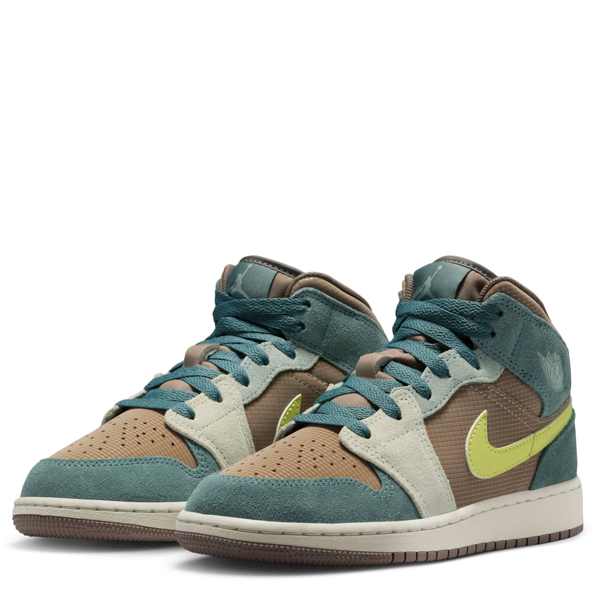 Air Jordan 1 Mid (Big Kid) - Image 3