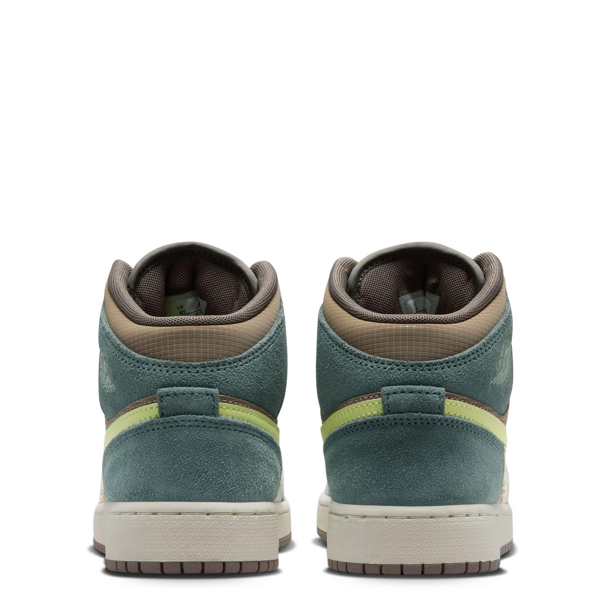 Air Jordan 1 Mid (Big Kid) - Image 4