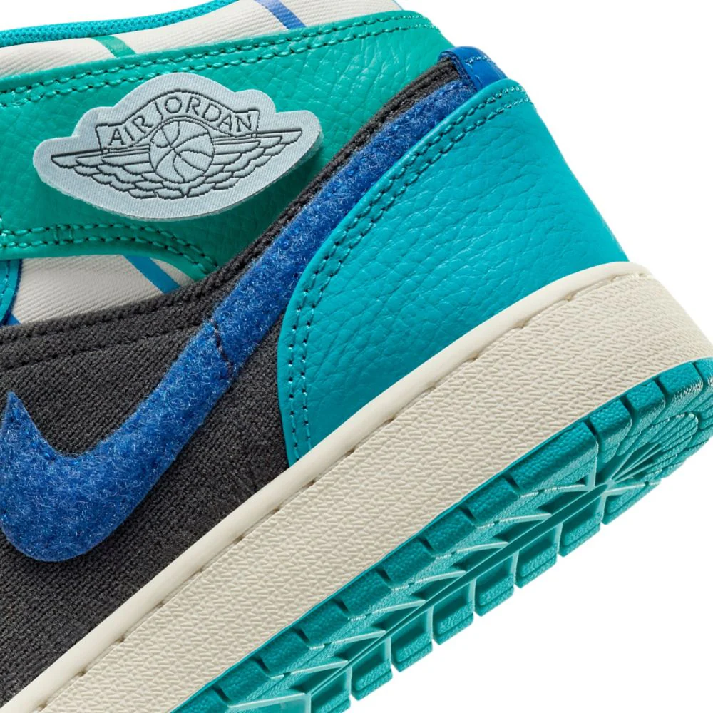 Air Jordan 1 Mid (Big Kid) - Image 10