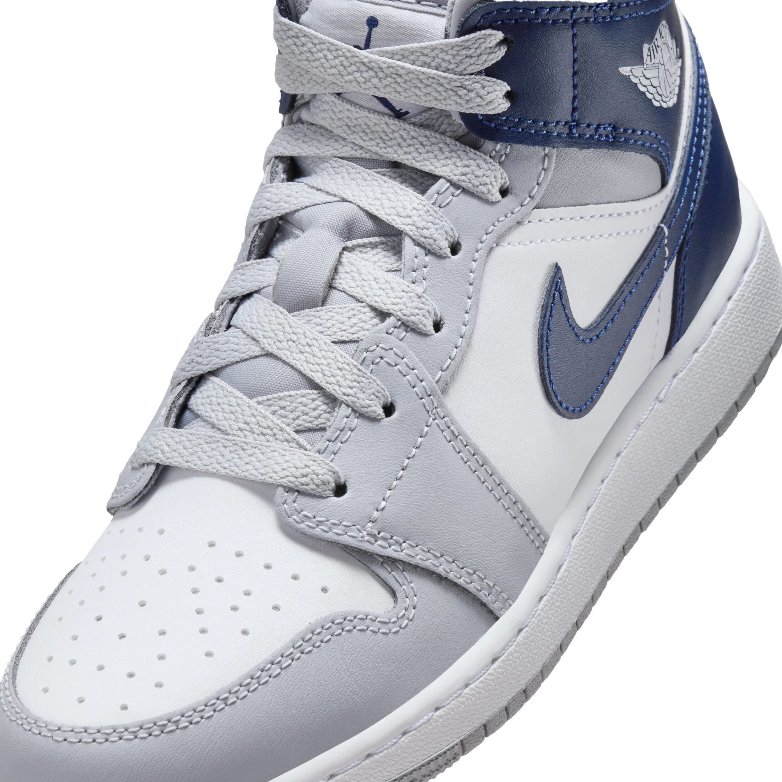Air Jordan 1 Mid (Big Kid) - Image 7