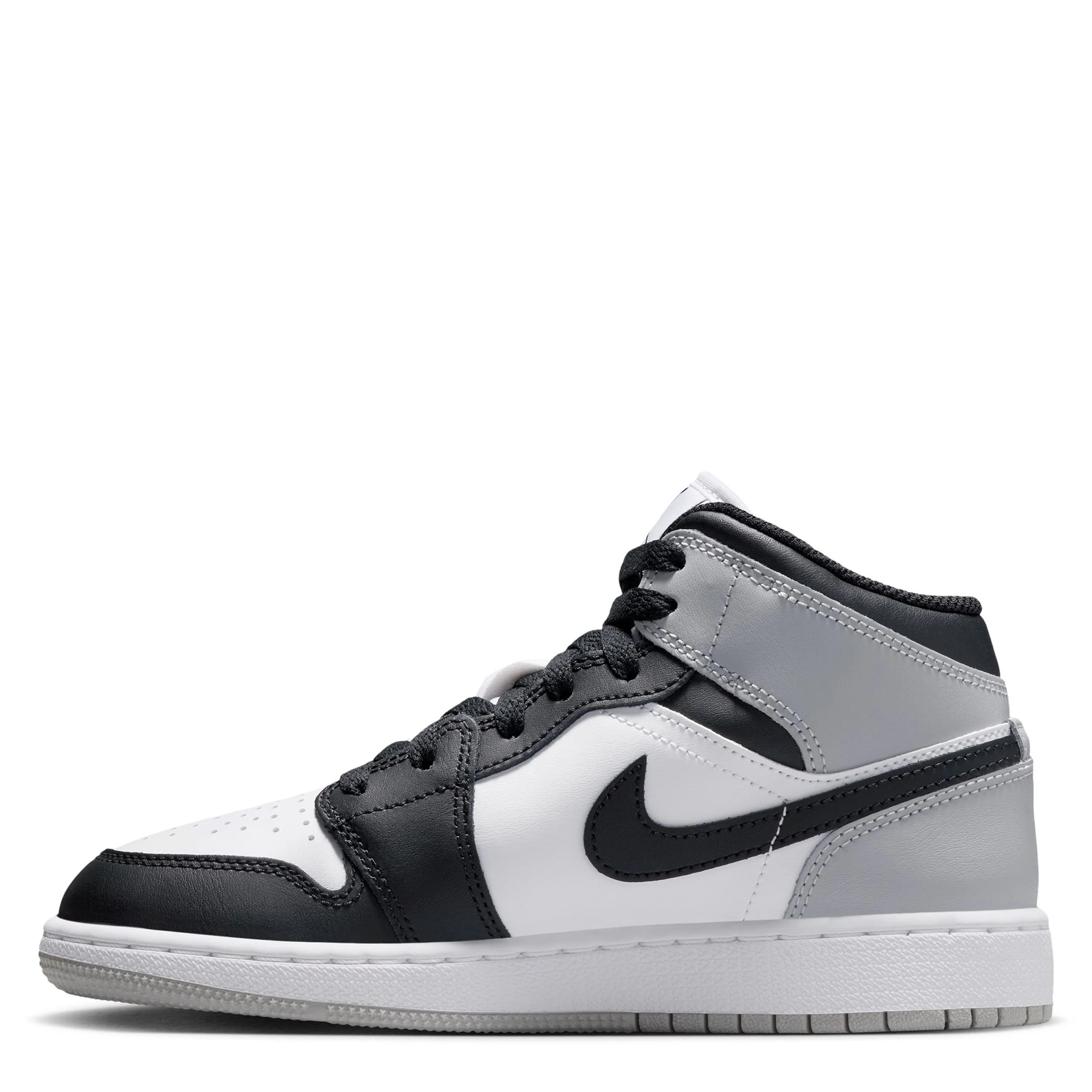 Air Jordan 1 Mid (Big Kid) - Image 2