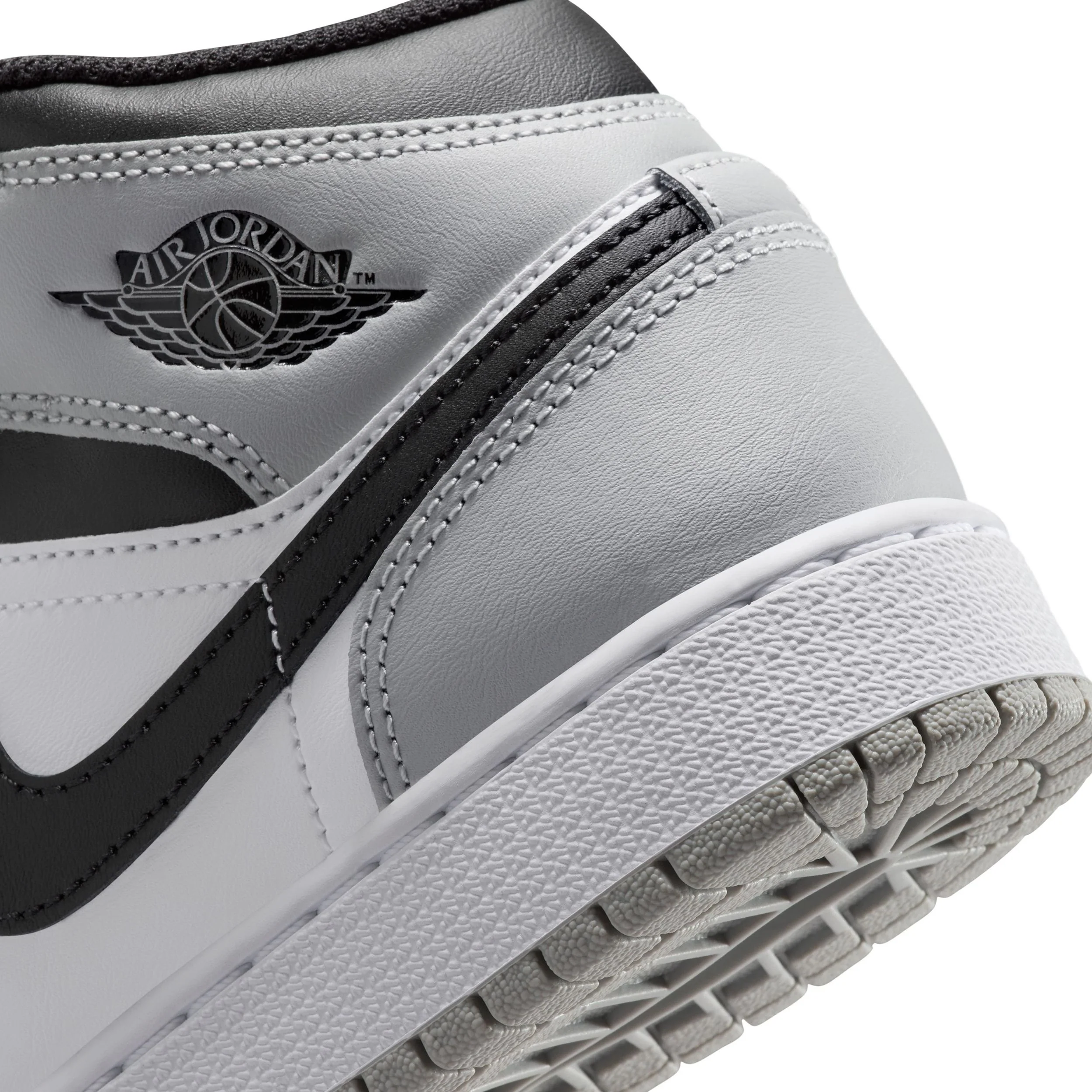 Air Jordan 1 Mid (Big Kid) - Image 8