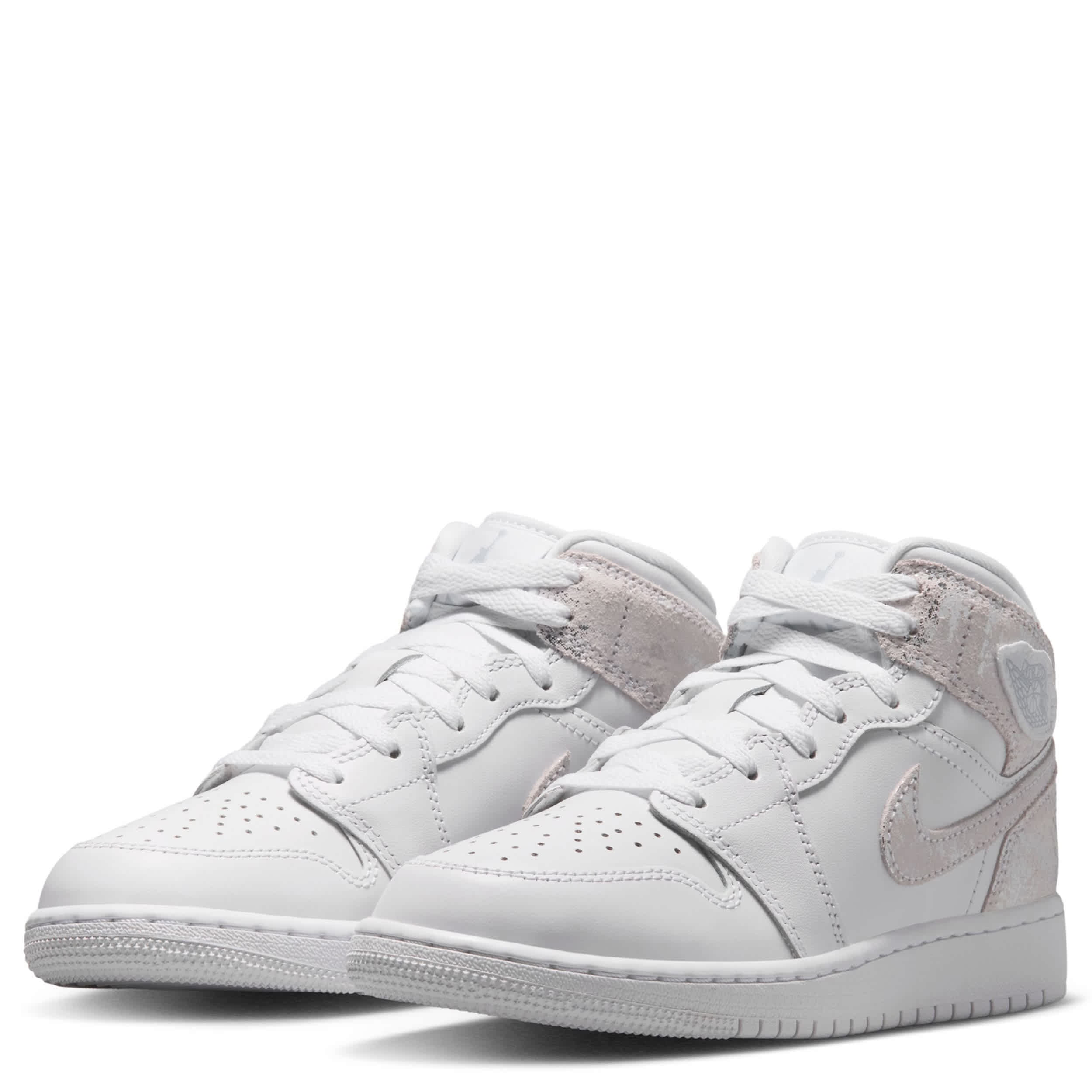 Air Jordan 1 Mid (Big Kid) - Image 3