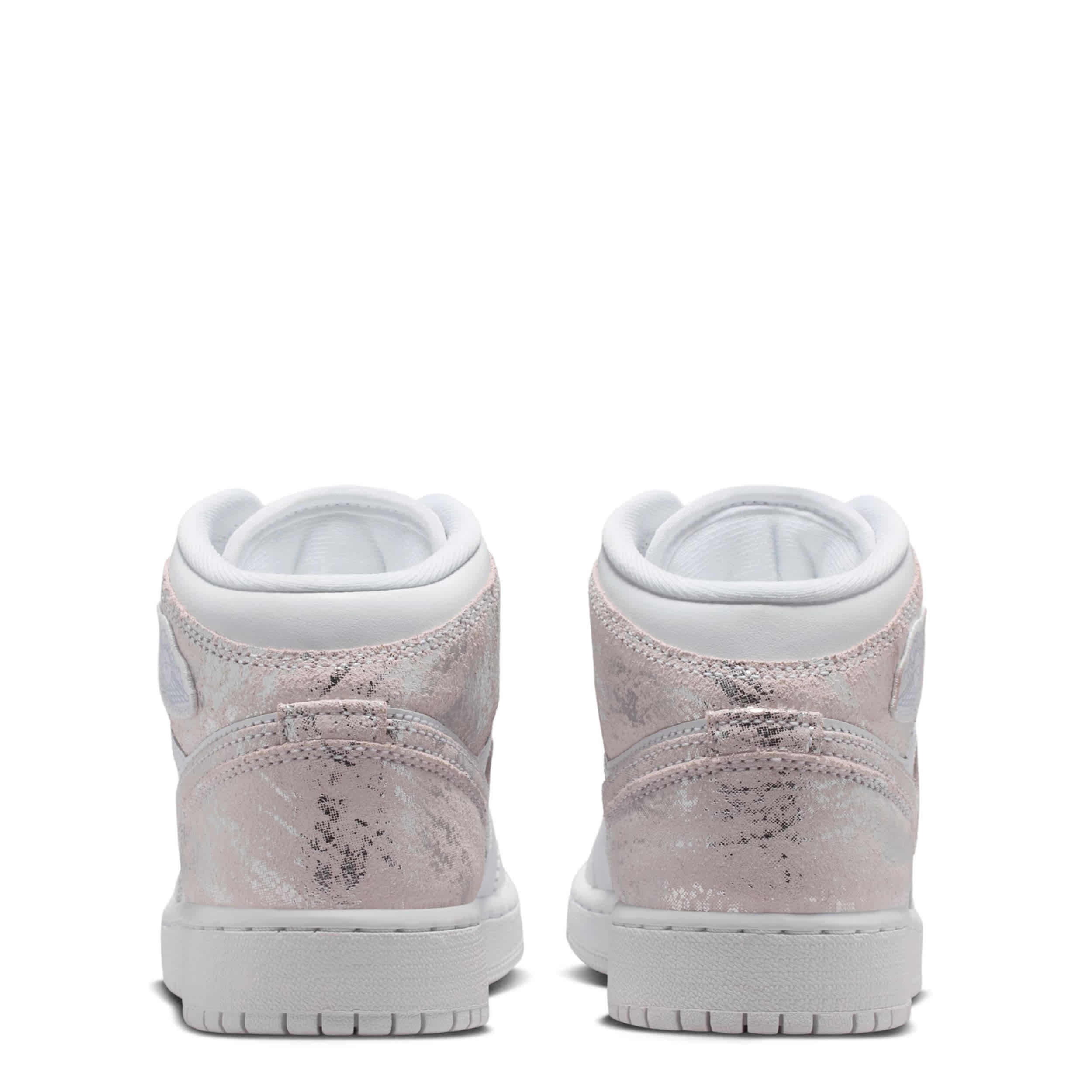 Air Jordan 1 Mid (Big Kid) - Image 4
