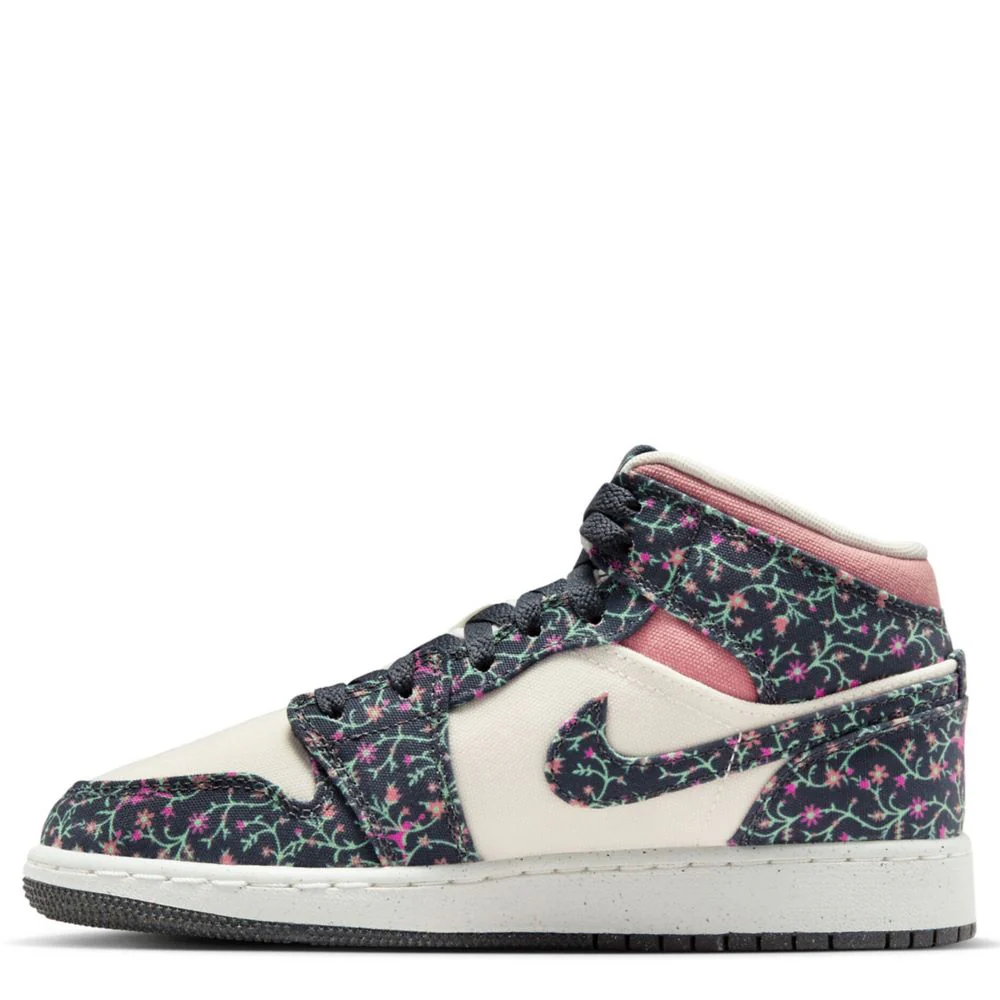 Air Jordan 1 Mid Se (Big Kid) - Image 3