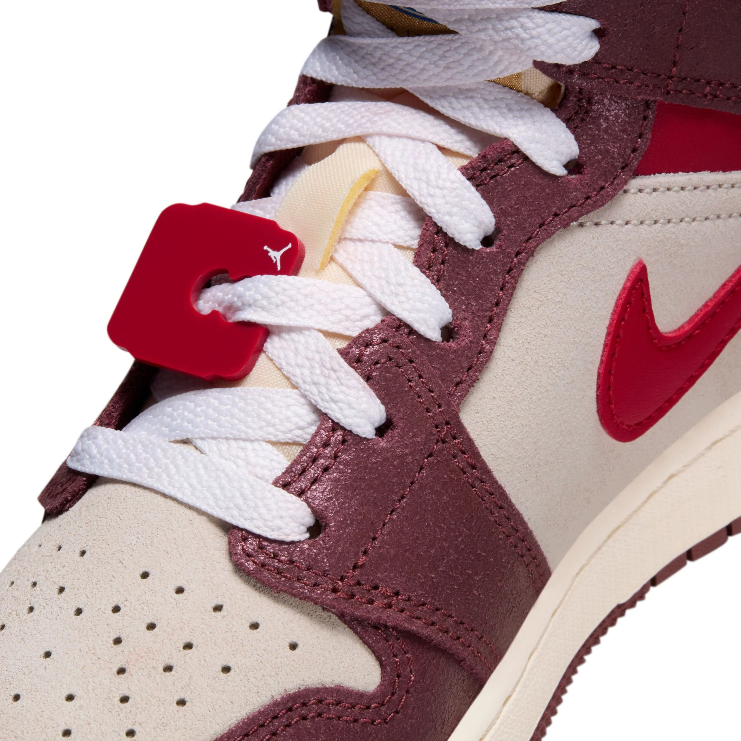Air Jordan 1 Mid Se (Big Kid) - Image 10
