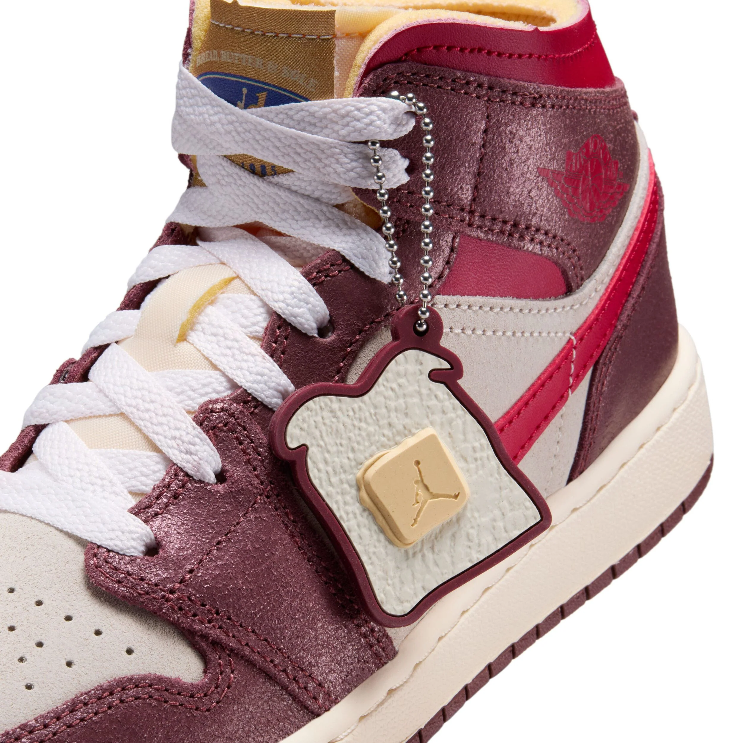 Air Jordan 1 Mid Se (Big Kid) - Image 7