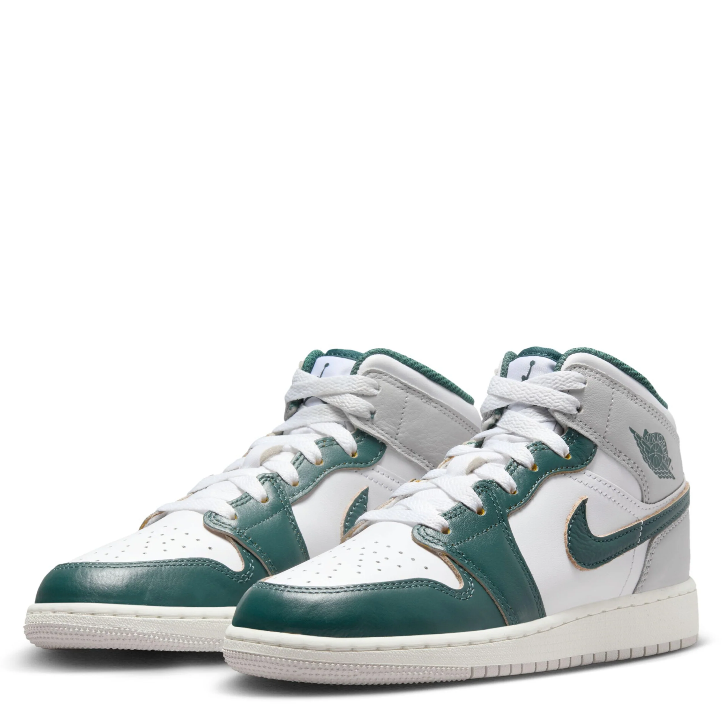 Air Jordan 1 Mid Se (Big Kid) - Image 3