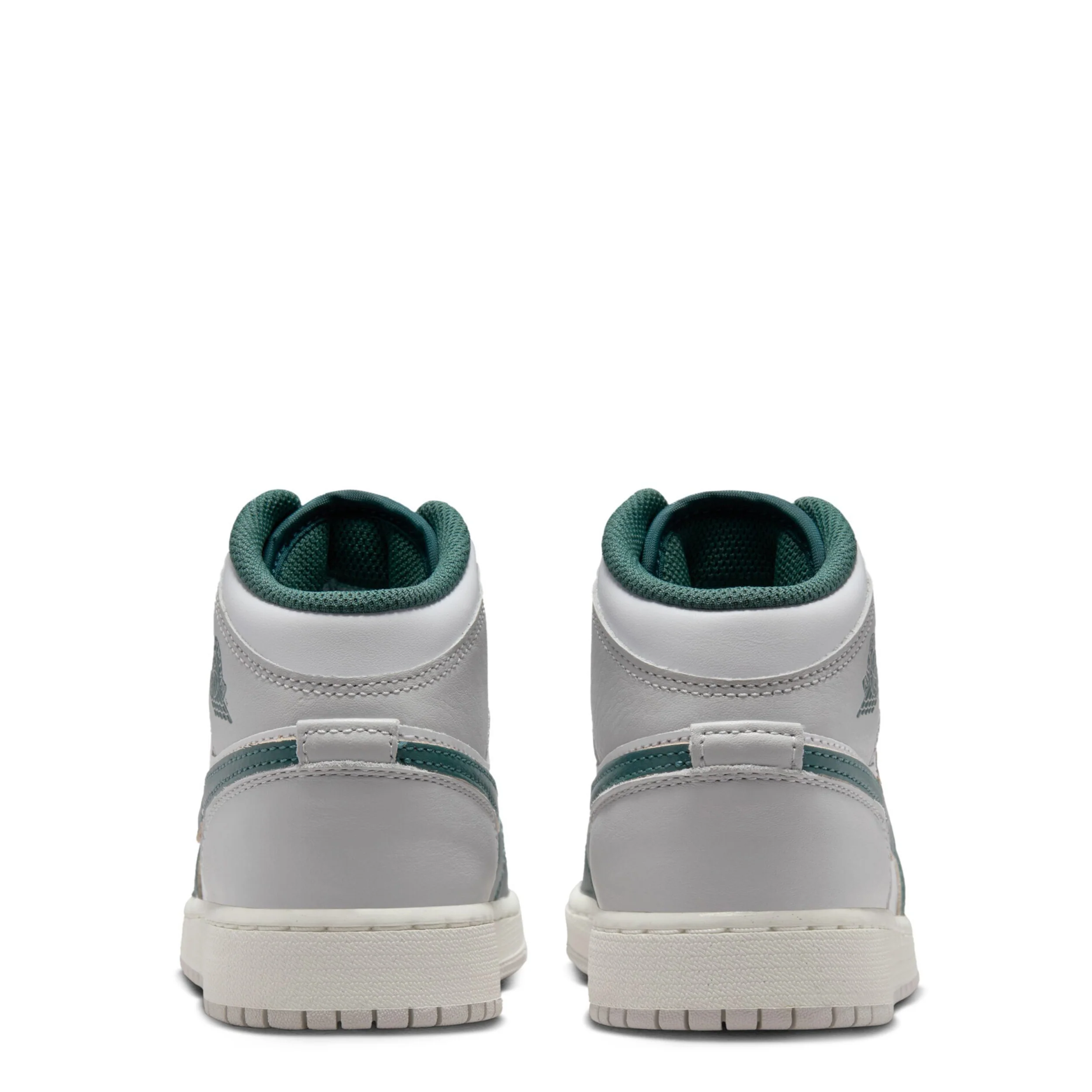 Air Jordan 1 Mid Se (Big Kid) - Image 4