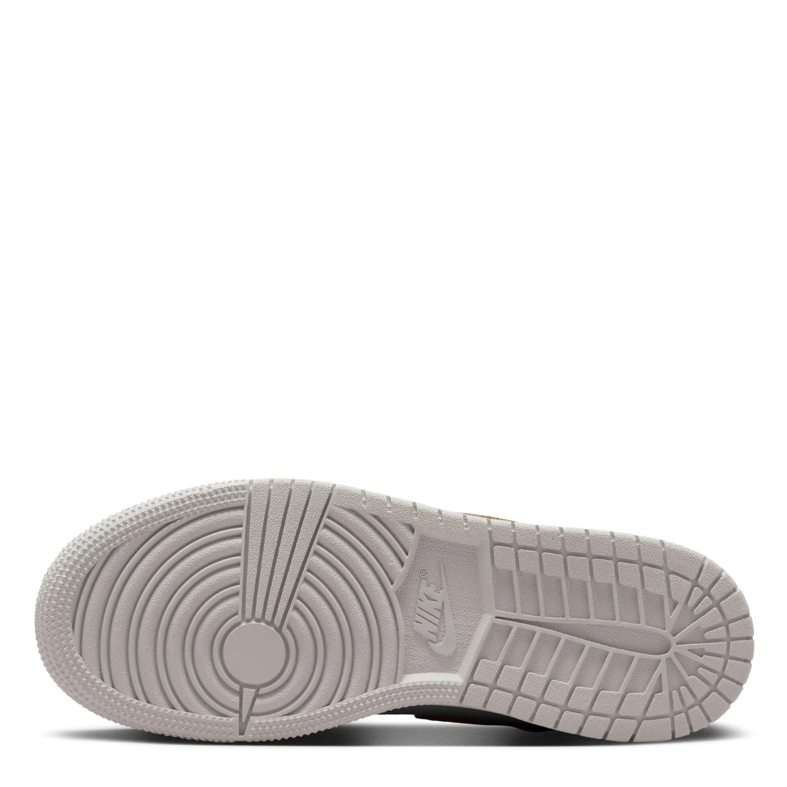 Air Jordan 1 Mid Se (Big Kid) - Image 6