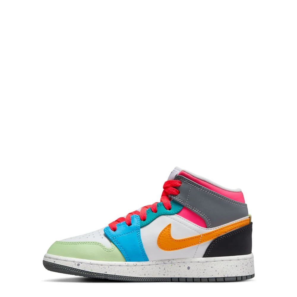 Air Jordan 1 Mid Se (Big Kid) - Image 3