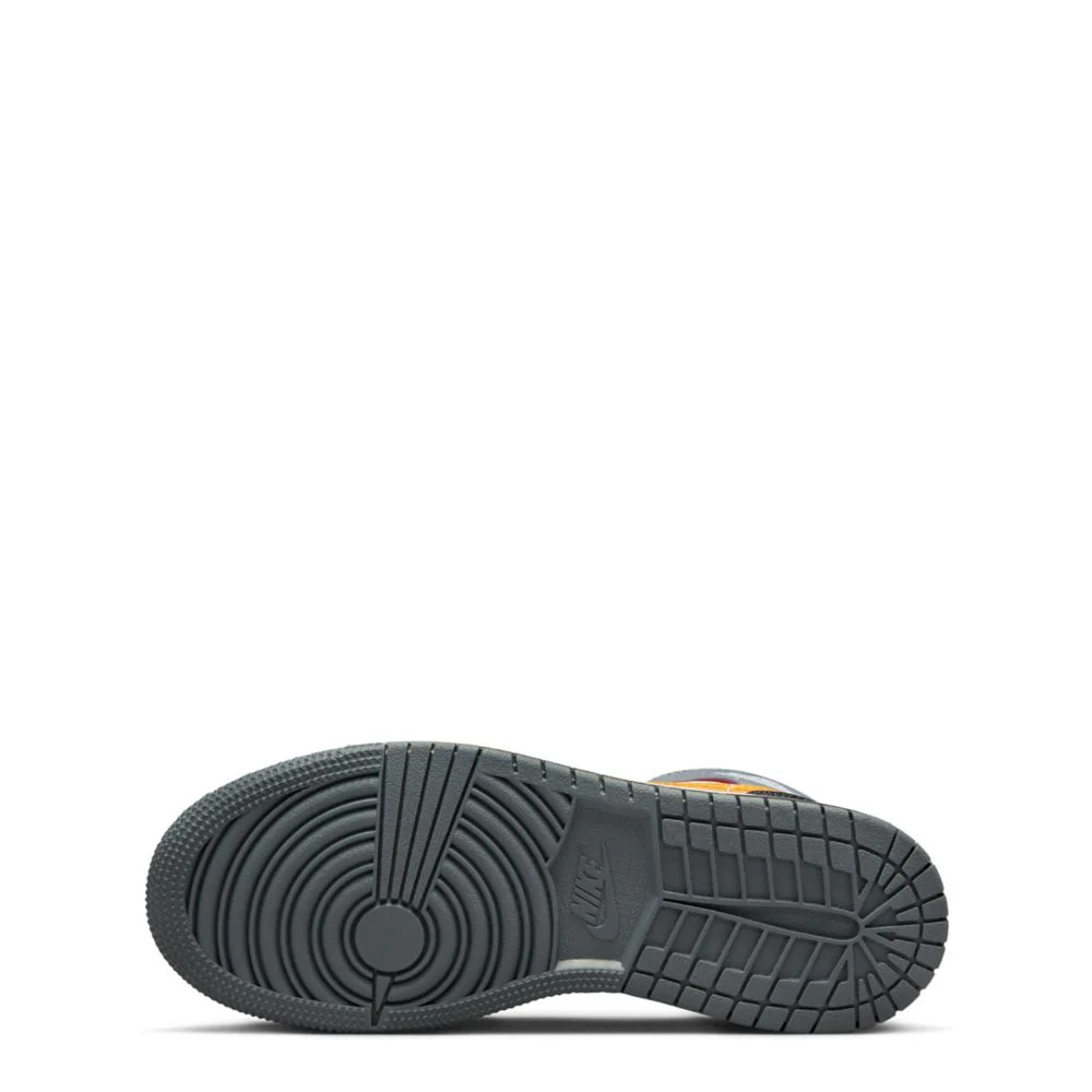 Air Jordan 1 Mid Se (Big Kid) - Image 6