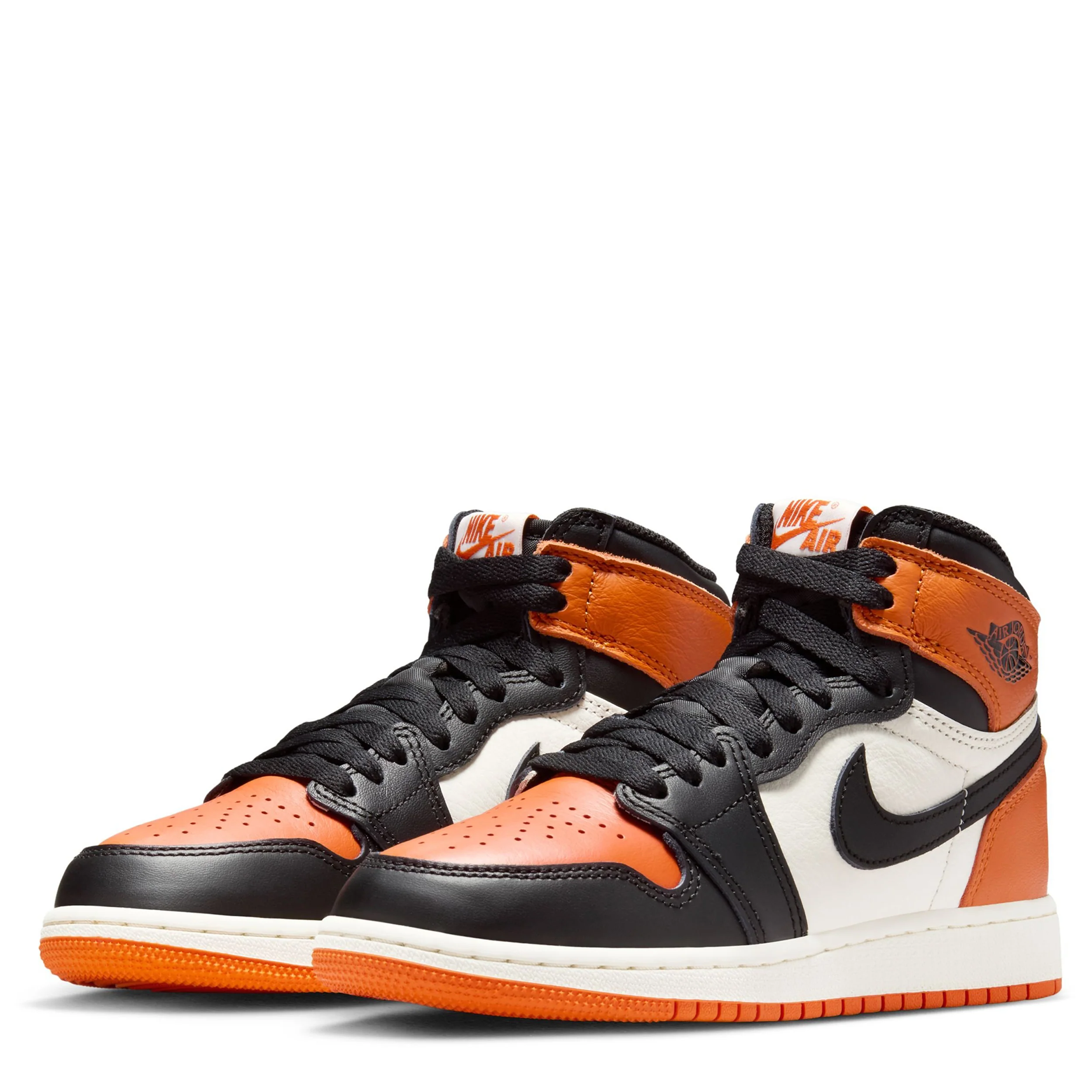 Air Jordan 1 Retro High Og (Big Kid) - Image 3