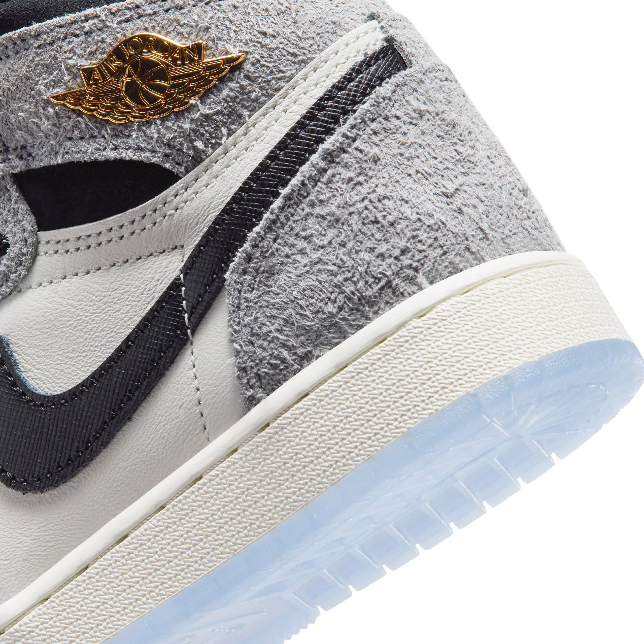 Air Jordan 1 Retro High Og (Big Kid) - Image 8