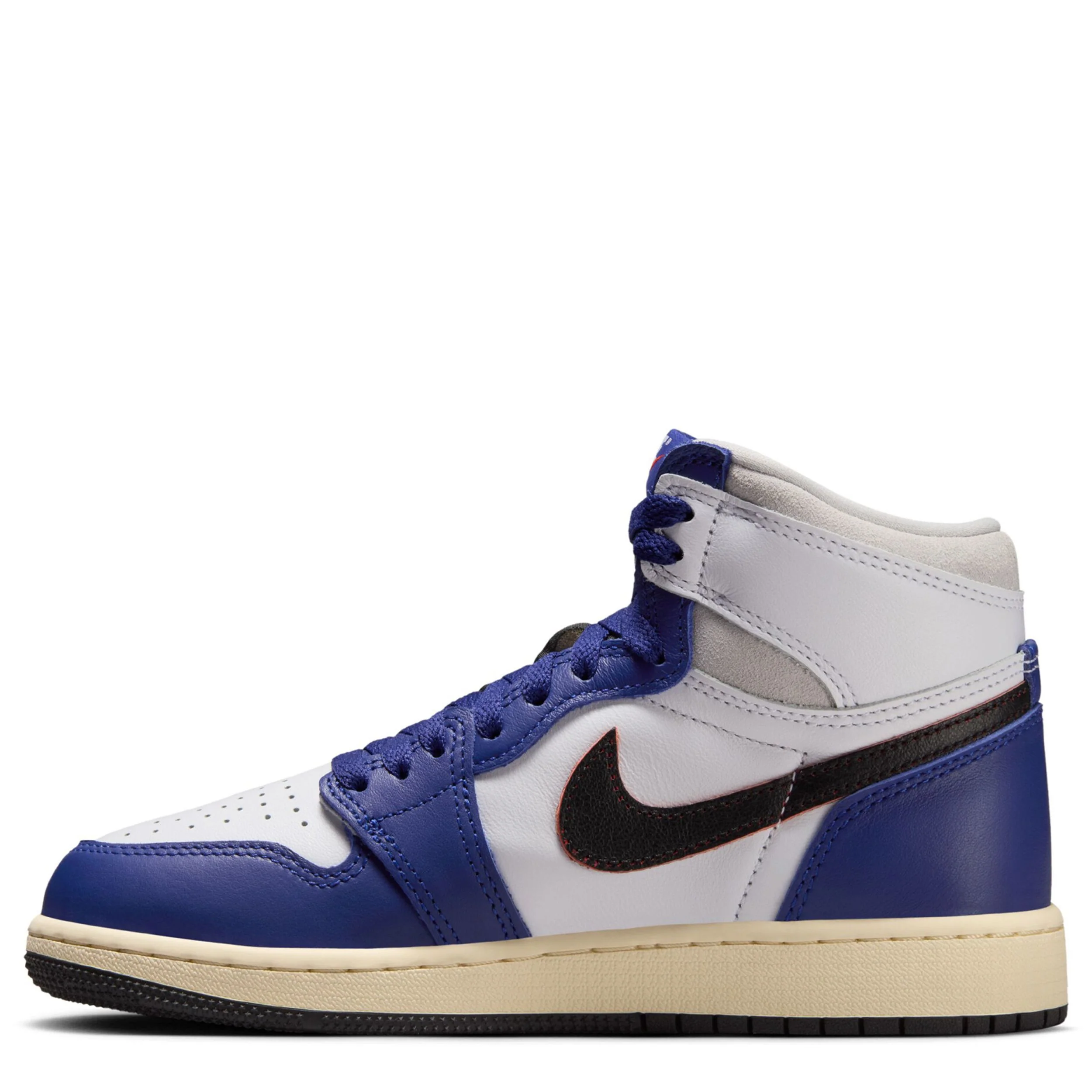 Air Jordan 1 Retro High Og (Big Kid) - Image 2