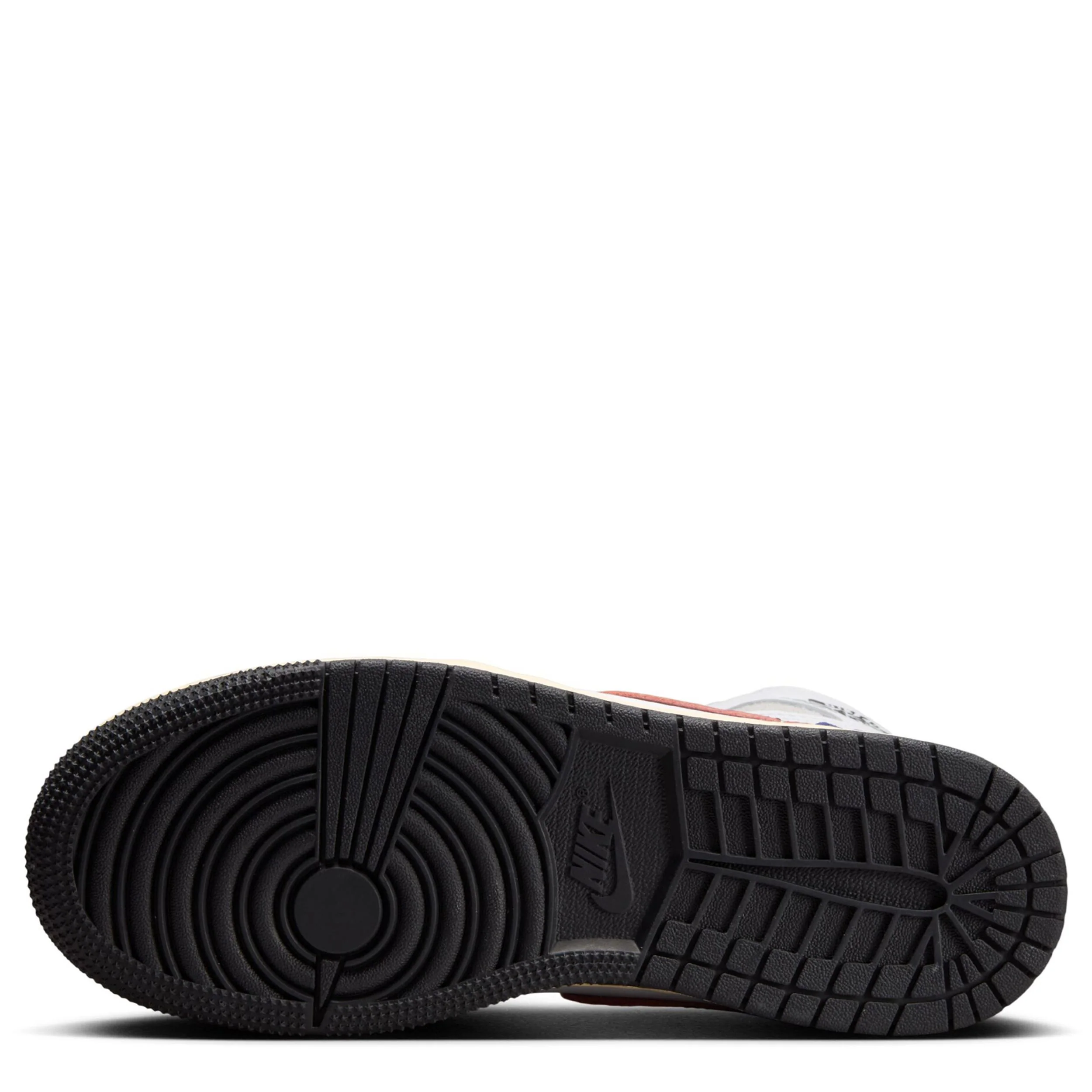 Air Jordan 1 Retro High Og (Big Kid) - Image 6