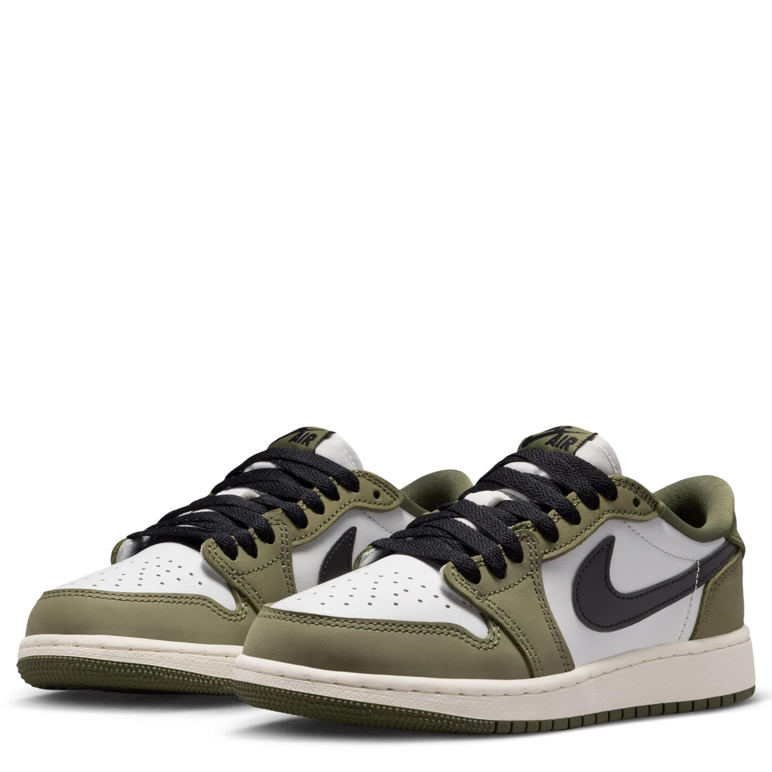 Air Jordan 1 Retro Low Og (Big Kid) - Image 3
