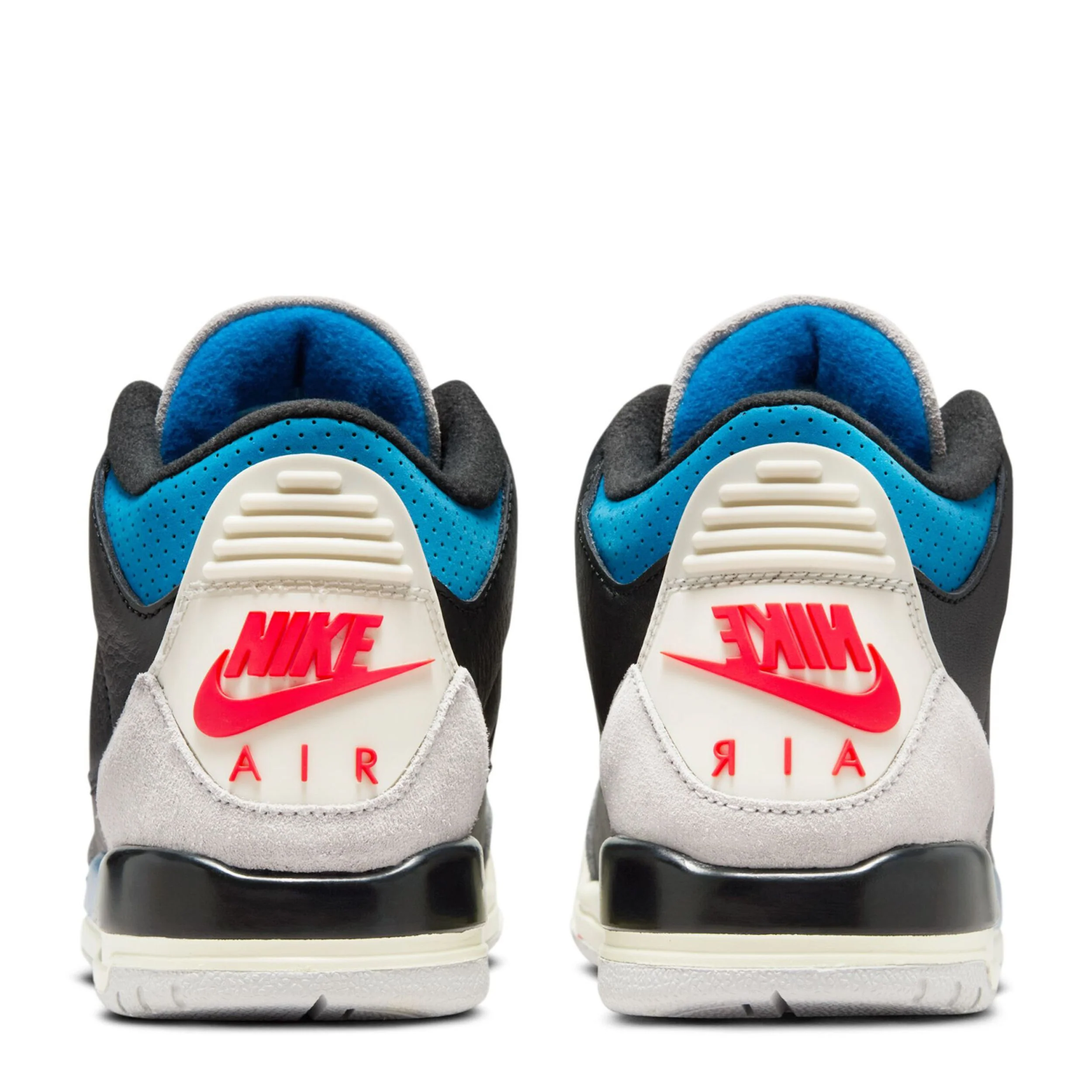 Air Jordan 3 Retro (Big Kid) - Image 4