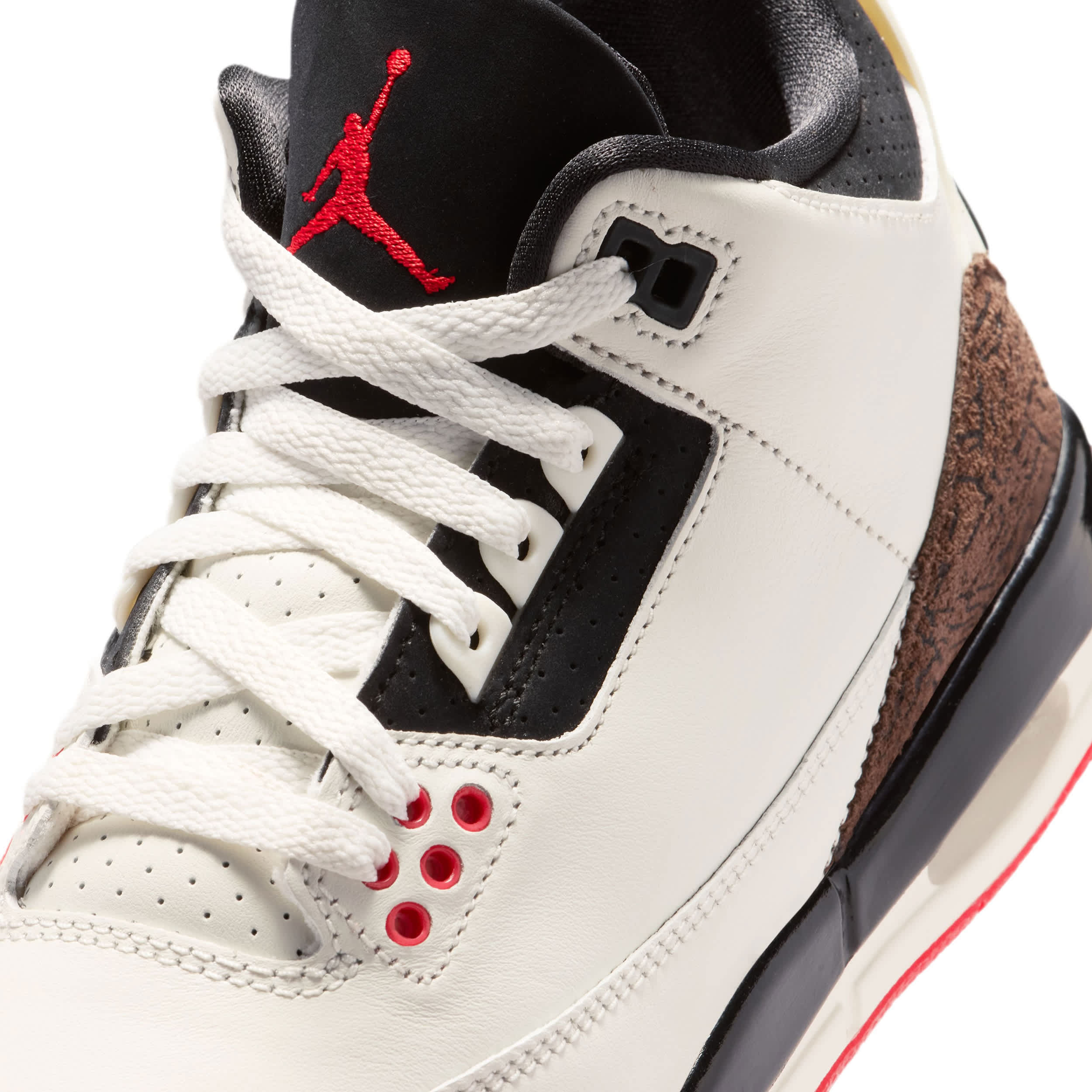 Air Jordan 3 Retro (Big Kid) - Image 7
