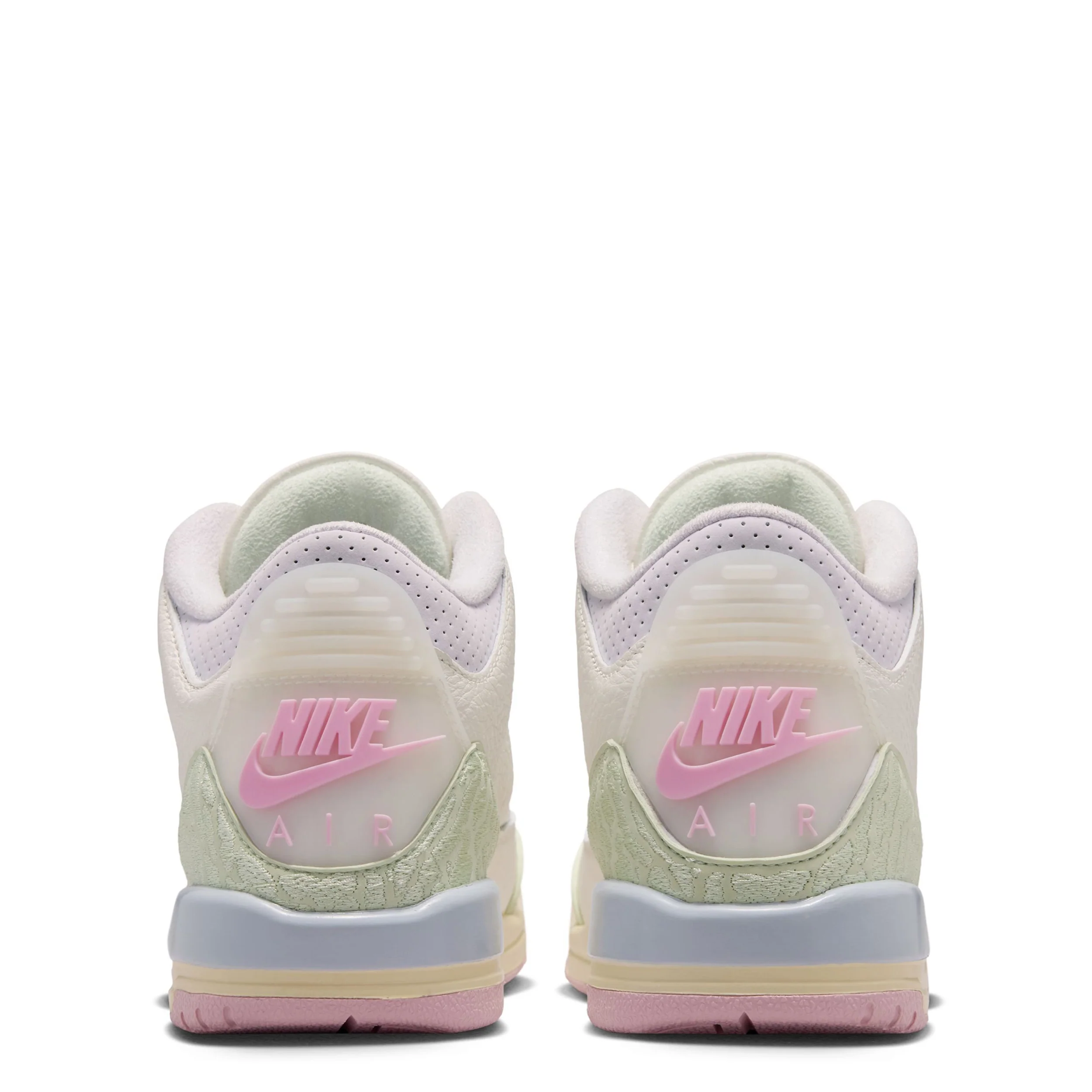 Air Jordan 3 Retro (Big Kid) - Image 4