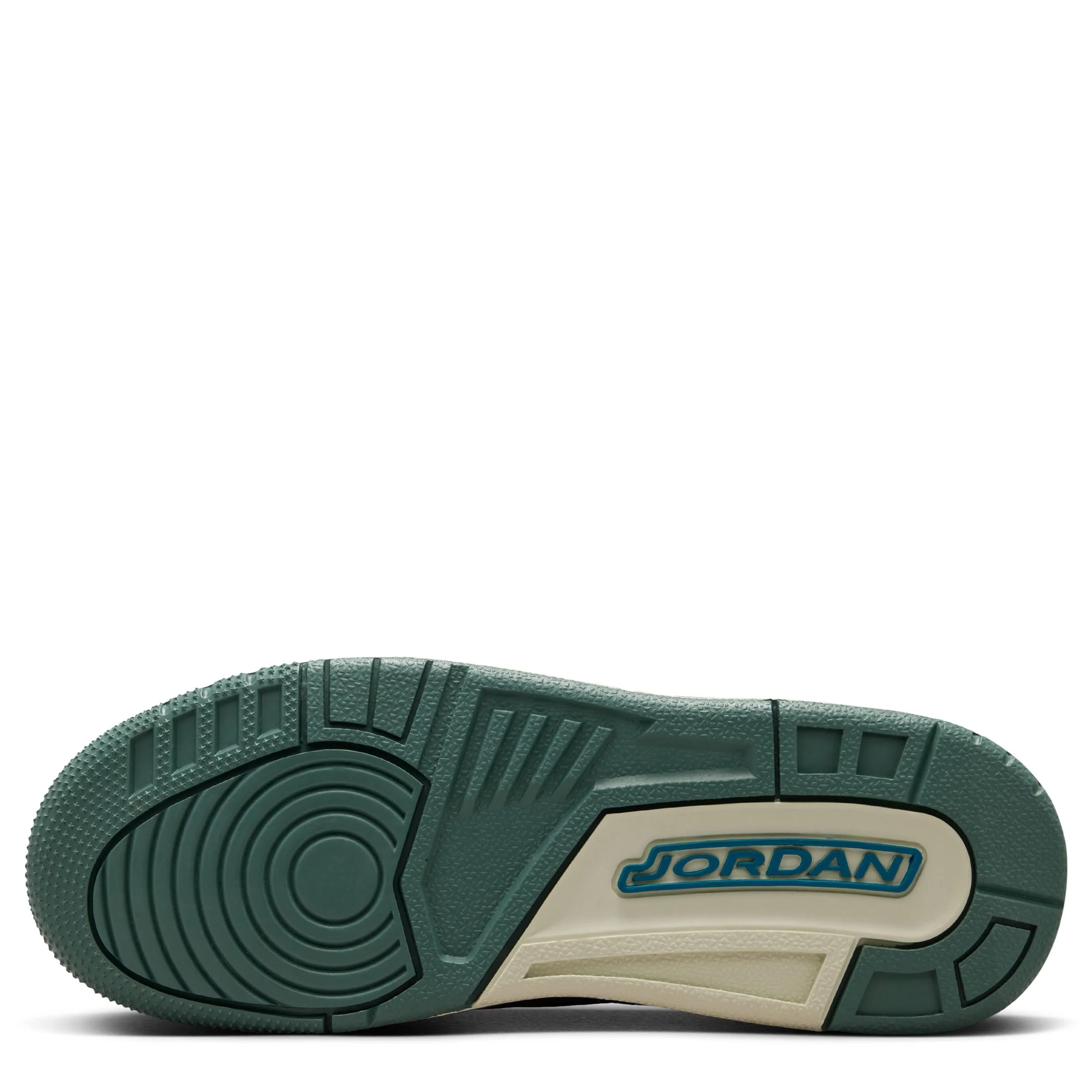 Air Jordan 3 Retro (Big Kid) - Image 6