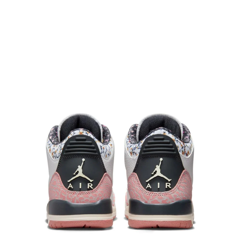 Air Jordan 3 Retro (Big Kid) - Image 4