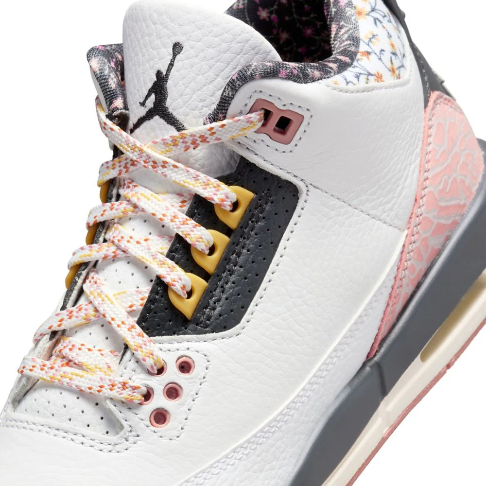 Air Jordan 3 Retro (Big Kid) - Image 7