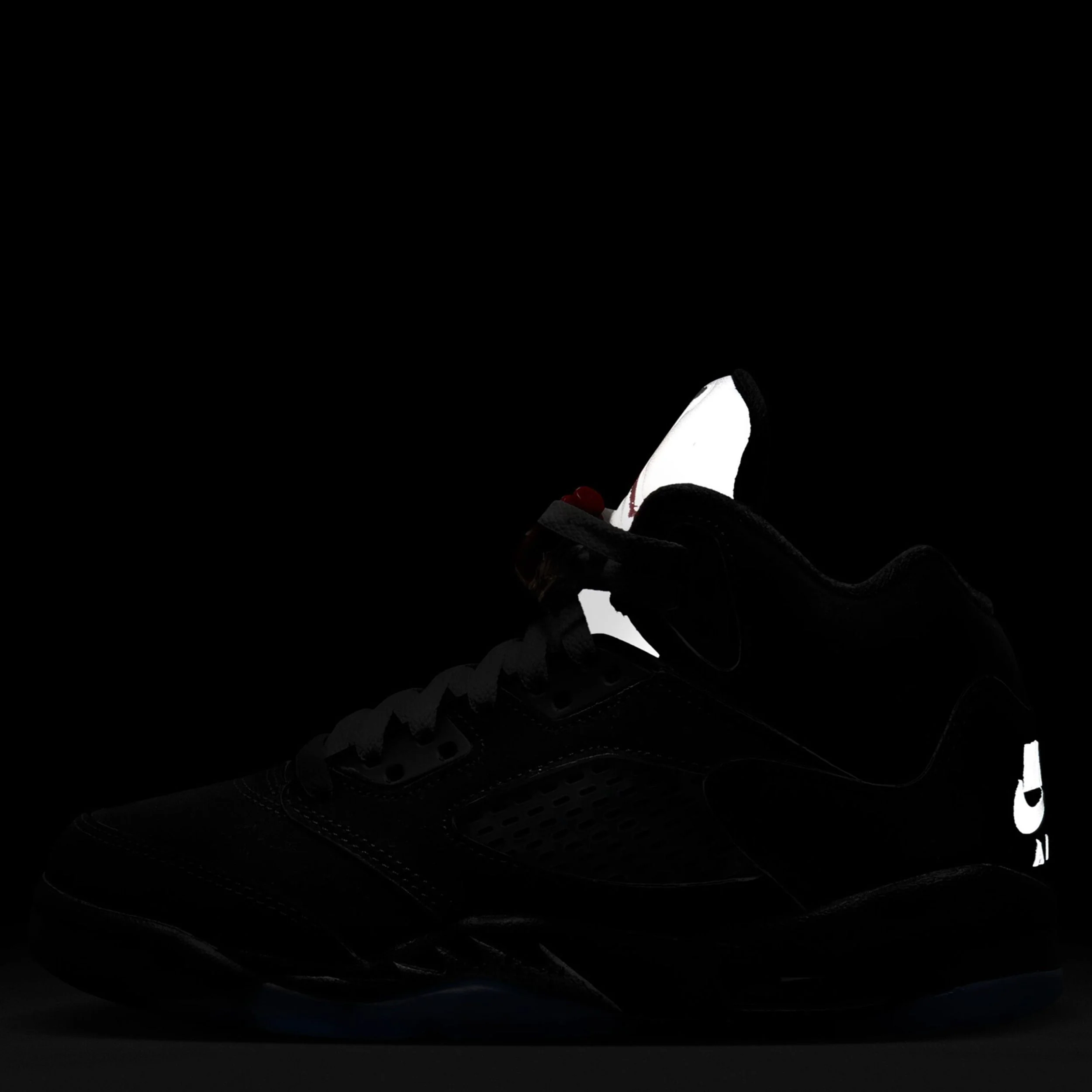 Air Jordan 5 Retro (Big Kid) - Image 3