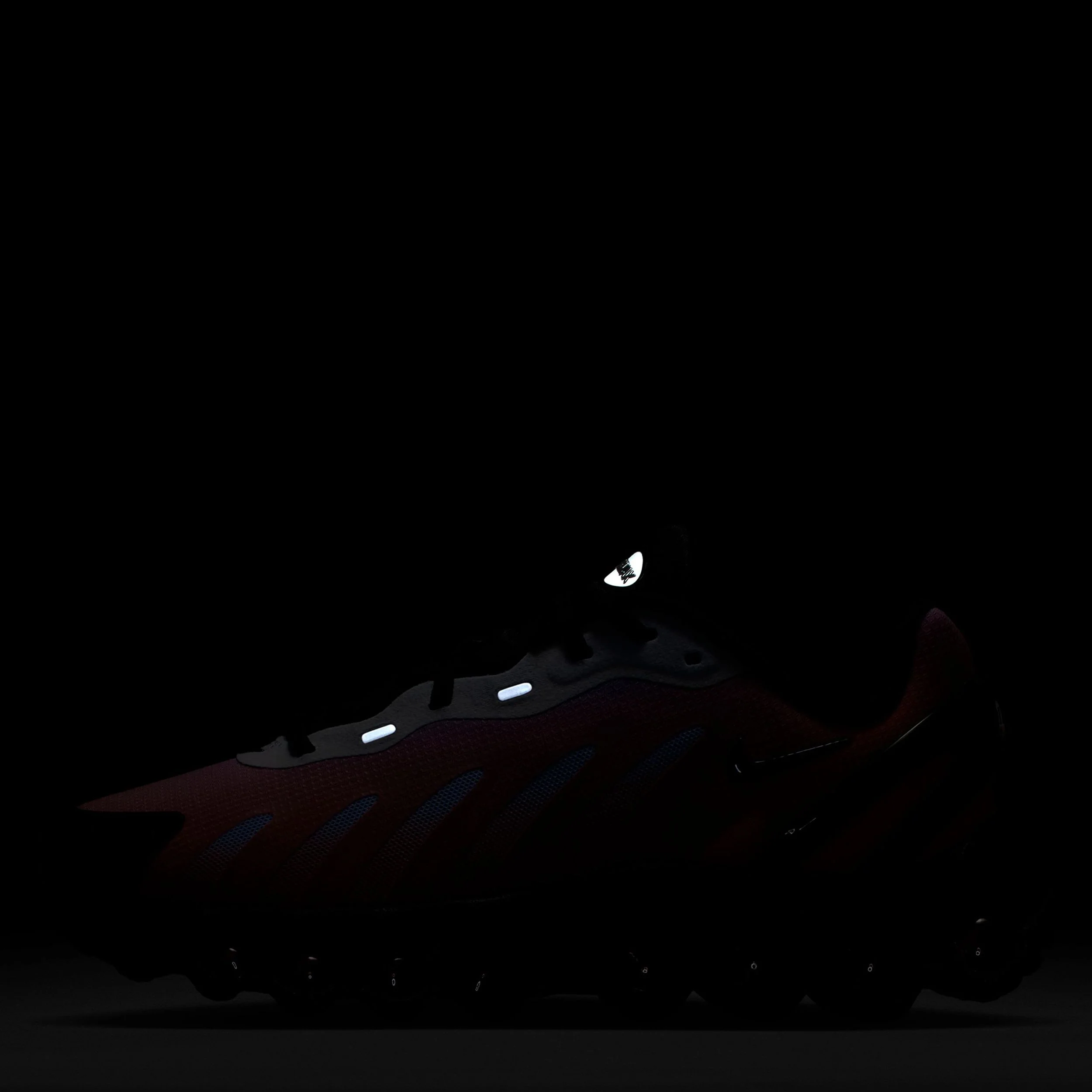 Air Max Dn8 (Big Kid) - Image 3