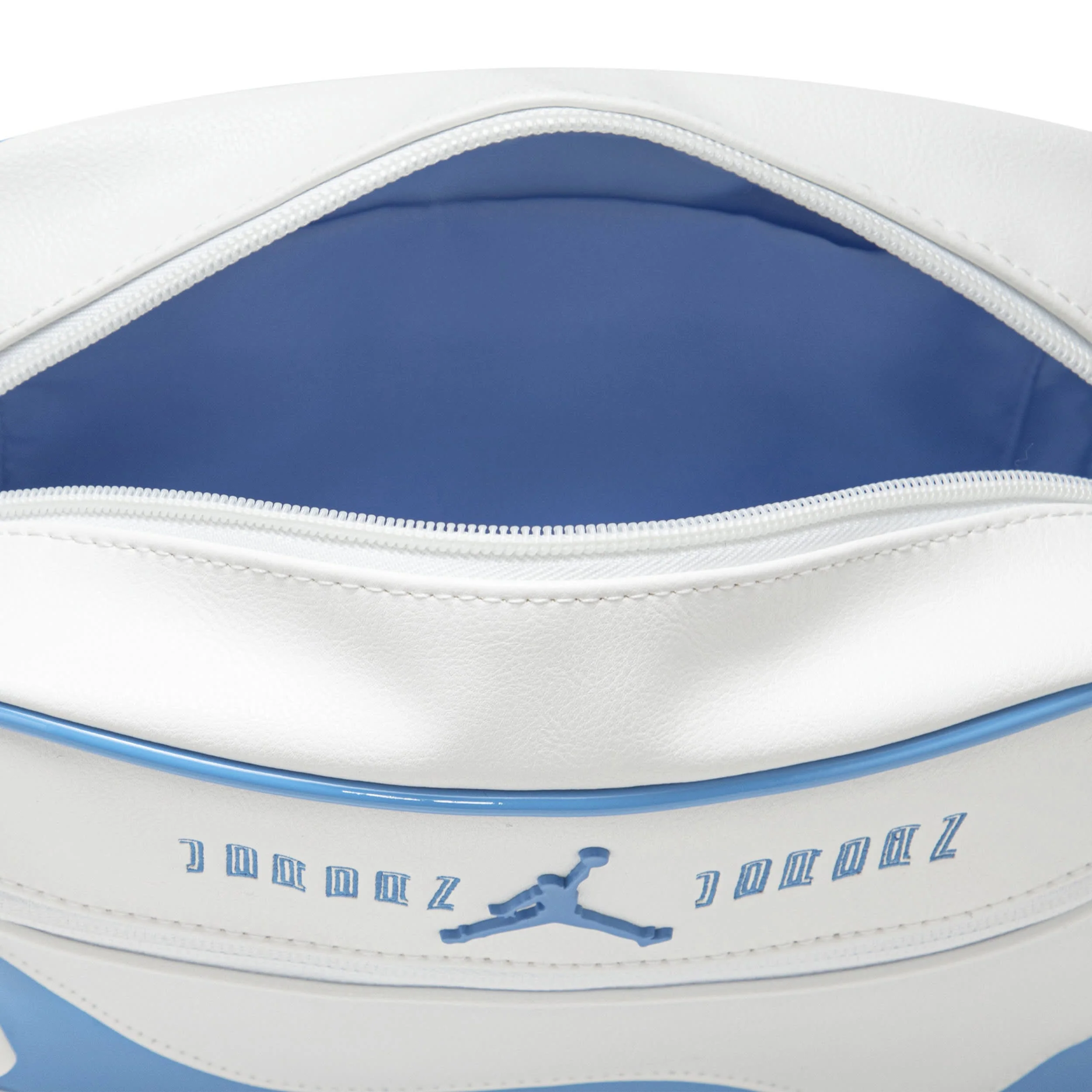 Aj11 Messenger Bag - Image 4