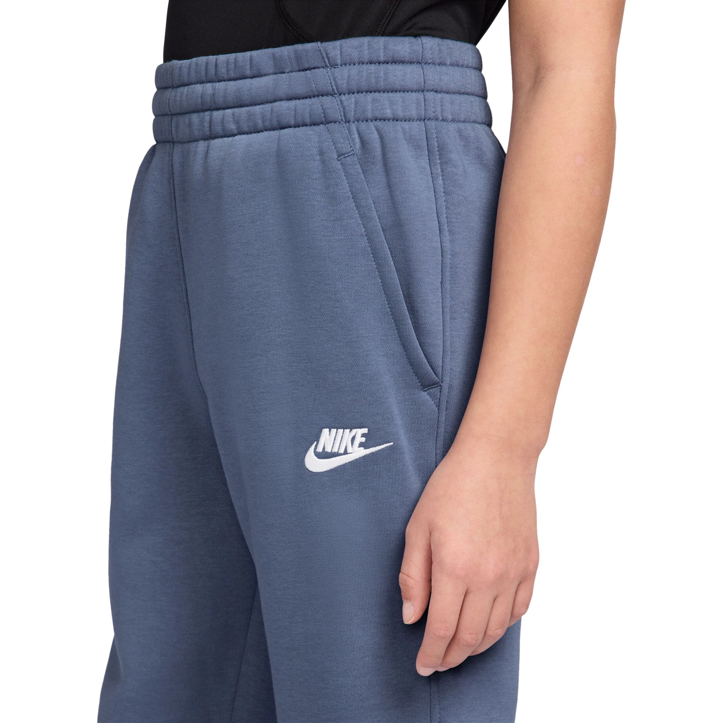 Club Fleece Jogger (Big Kid) - Image 3