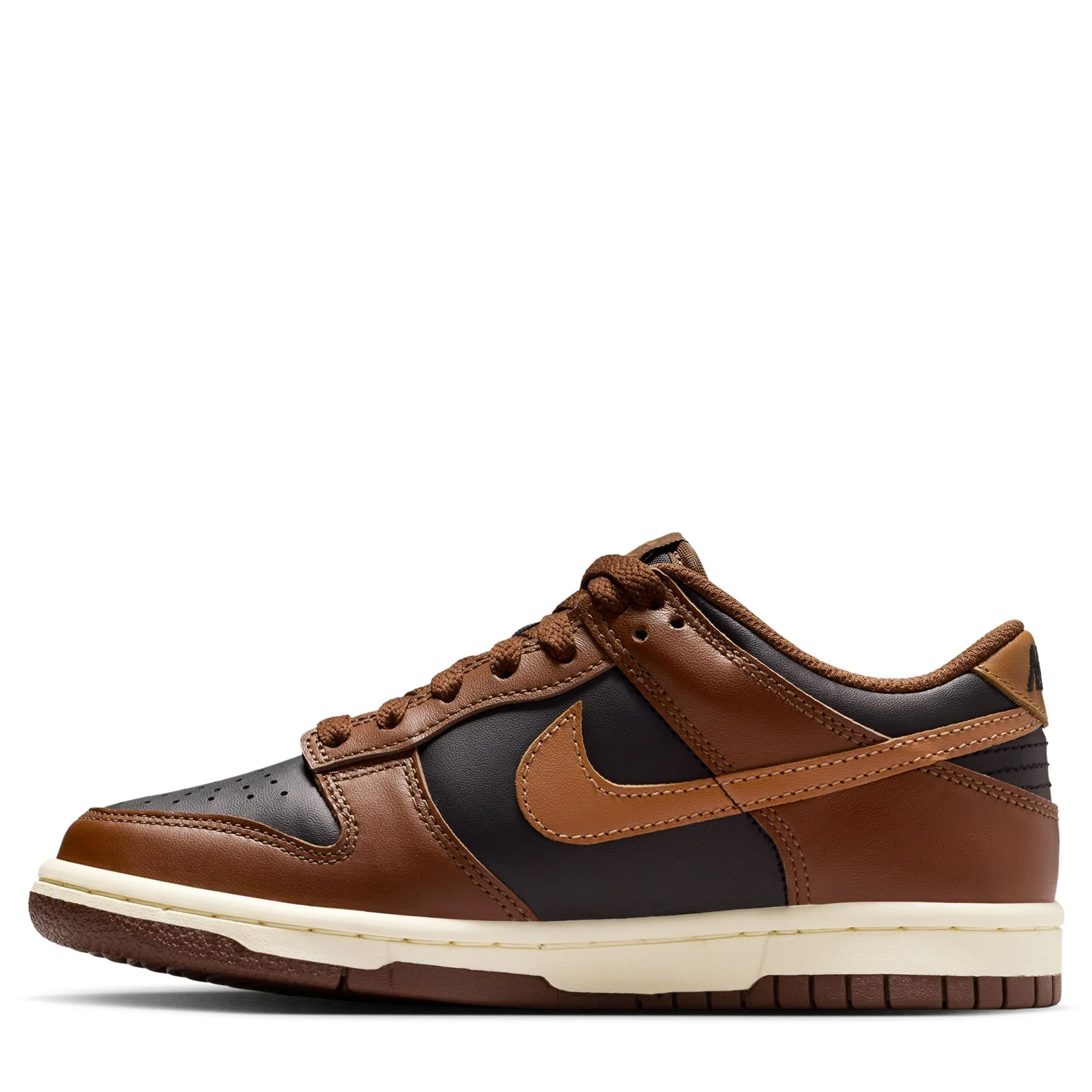 Dunk Low (Big Kid) - Image 2