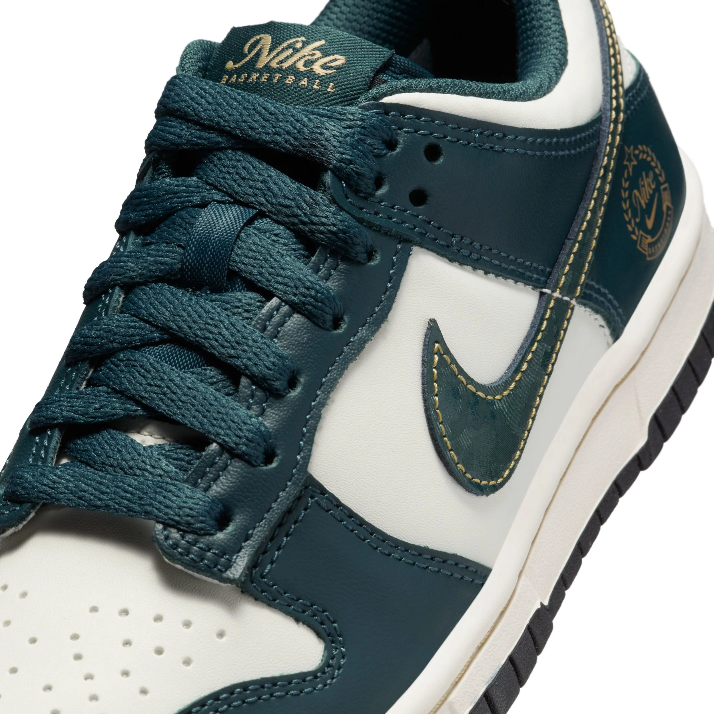 Dunk Low (Big Kid) - Image 7