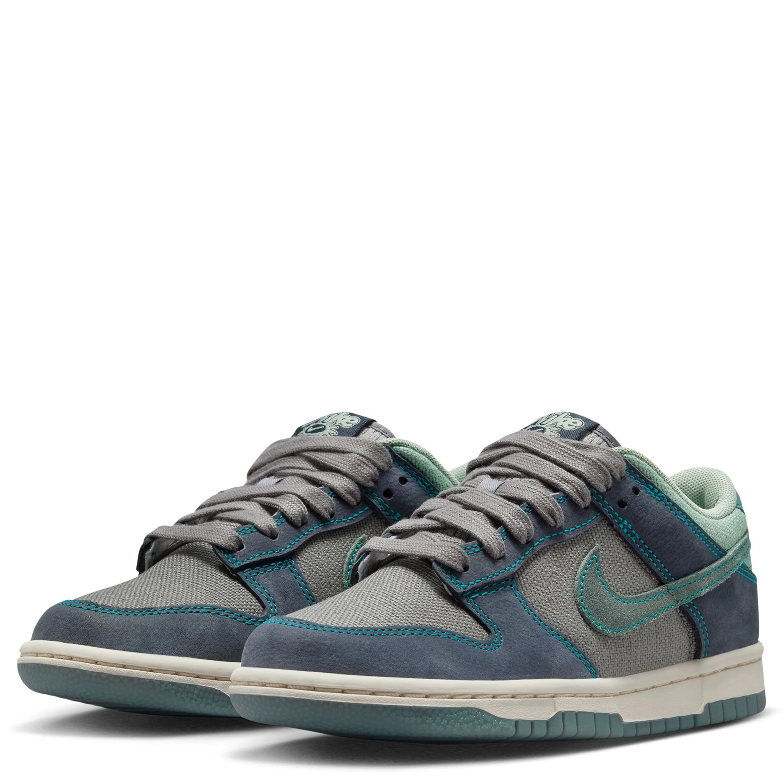Dunk Low (Big Kid) - Image 3
