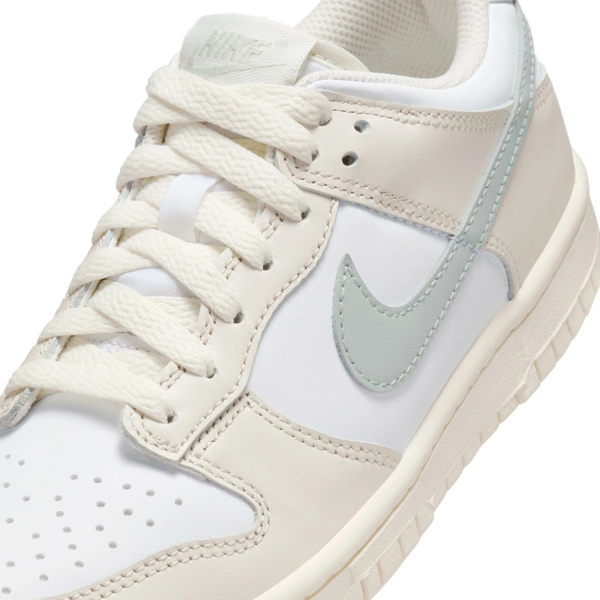 Dunk Low (Big Kid) - Image 7