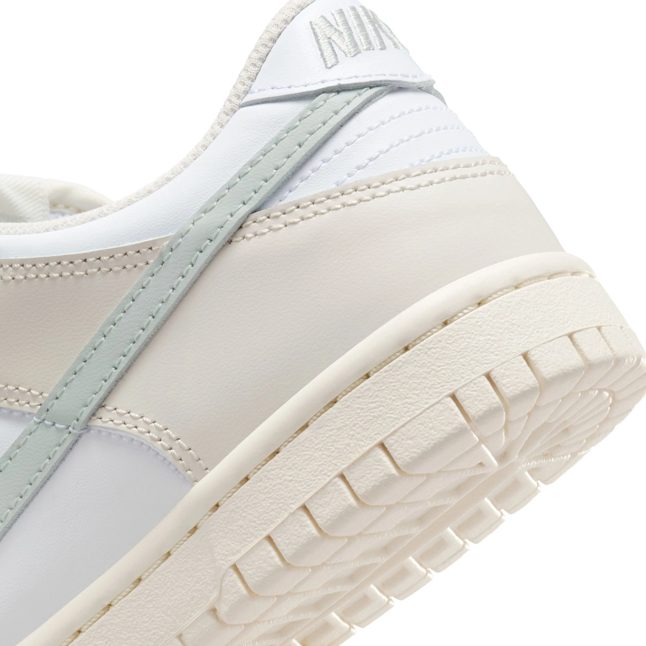 Dunk Low (Big Kid) - Image 8