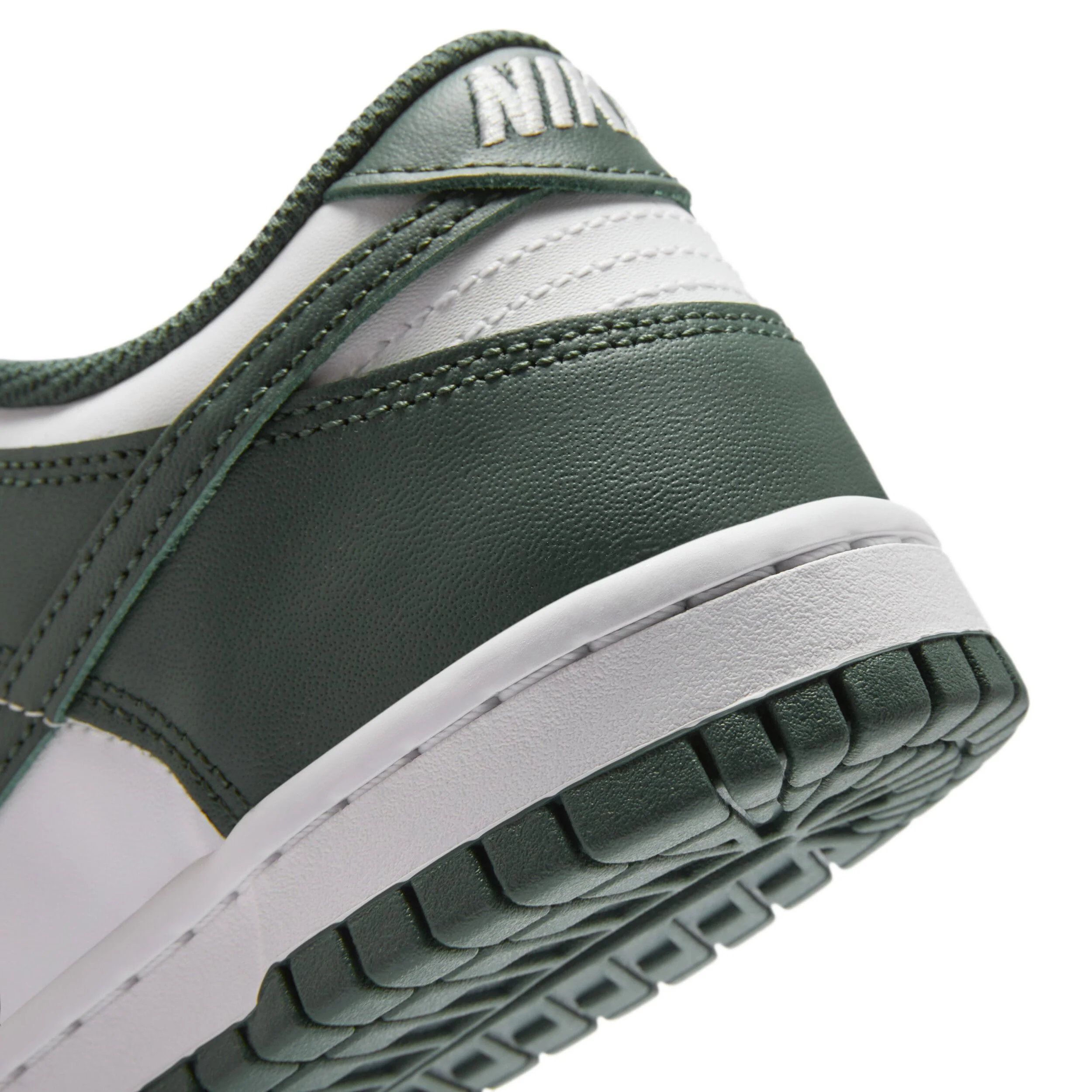 Dunk Low (Big Kid) - Image 8